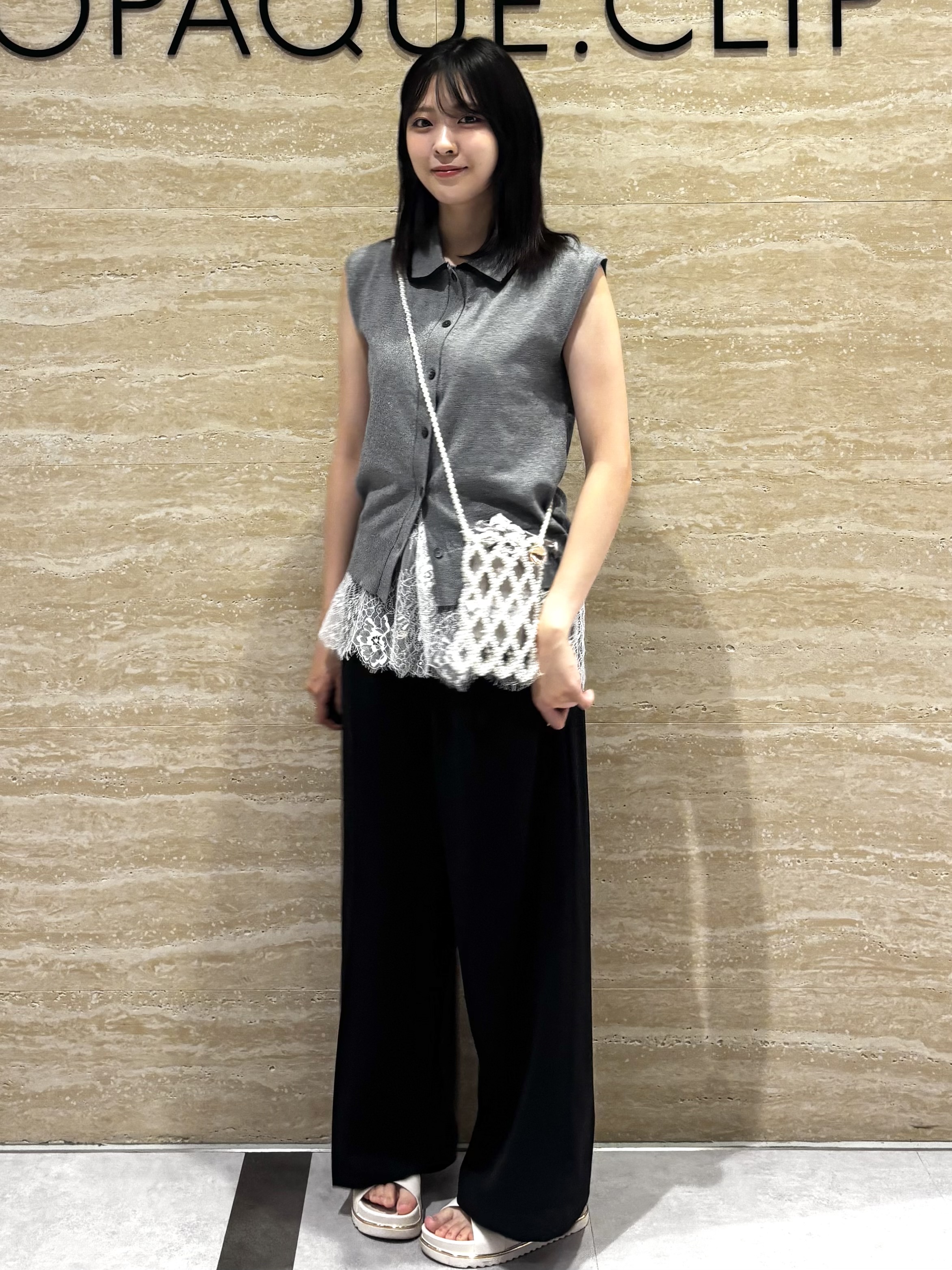 Ririkaさんの「OPAQUE.CLIP｜配色衿フレンチスリーブニット【洗濯機OK】」を使ったコーディネート