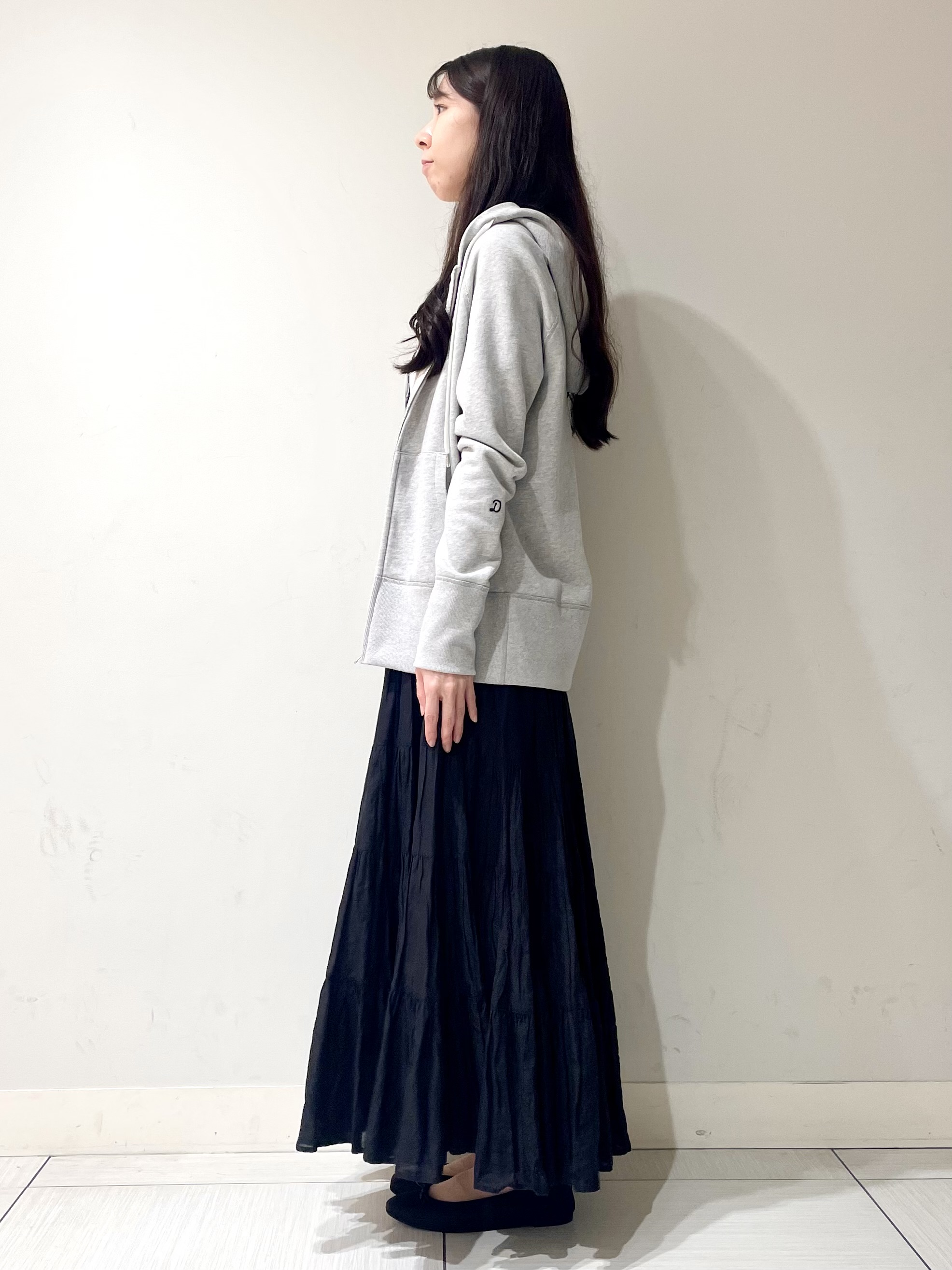 ことさんの「DRESSTERIOR｜【春夏/寒暖差対応/ウォッシャブル】ライト裏毛フーディー」を使ったコーディネート