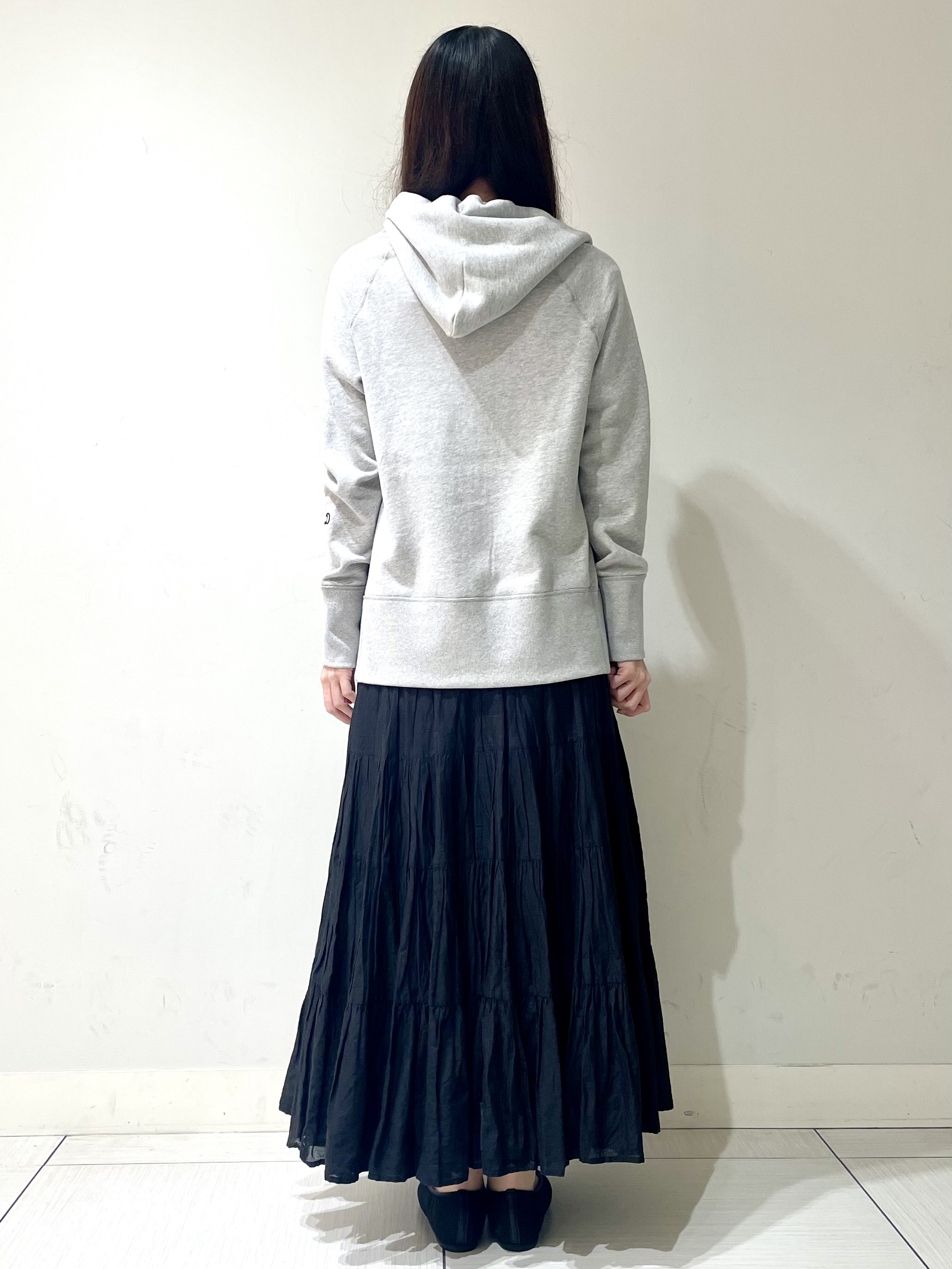 ことさんの「DRESSTERIOR｜【春夏/寒暖差対応/ウォッシャブル】ライト裏毛フーディー」を使ったコーディネート