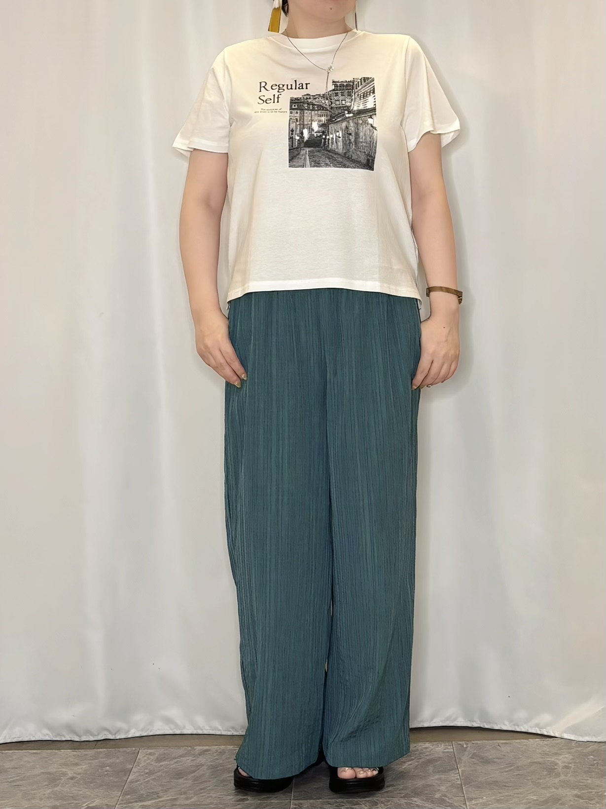 たみさんの「SHOO･LA･RUE｜【ひんやり/洗濯機可/S-LL】程よいVネックですっきり魅せる ジップアップ 7分袖シアーカーディガ」を使ったコーディネート