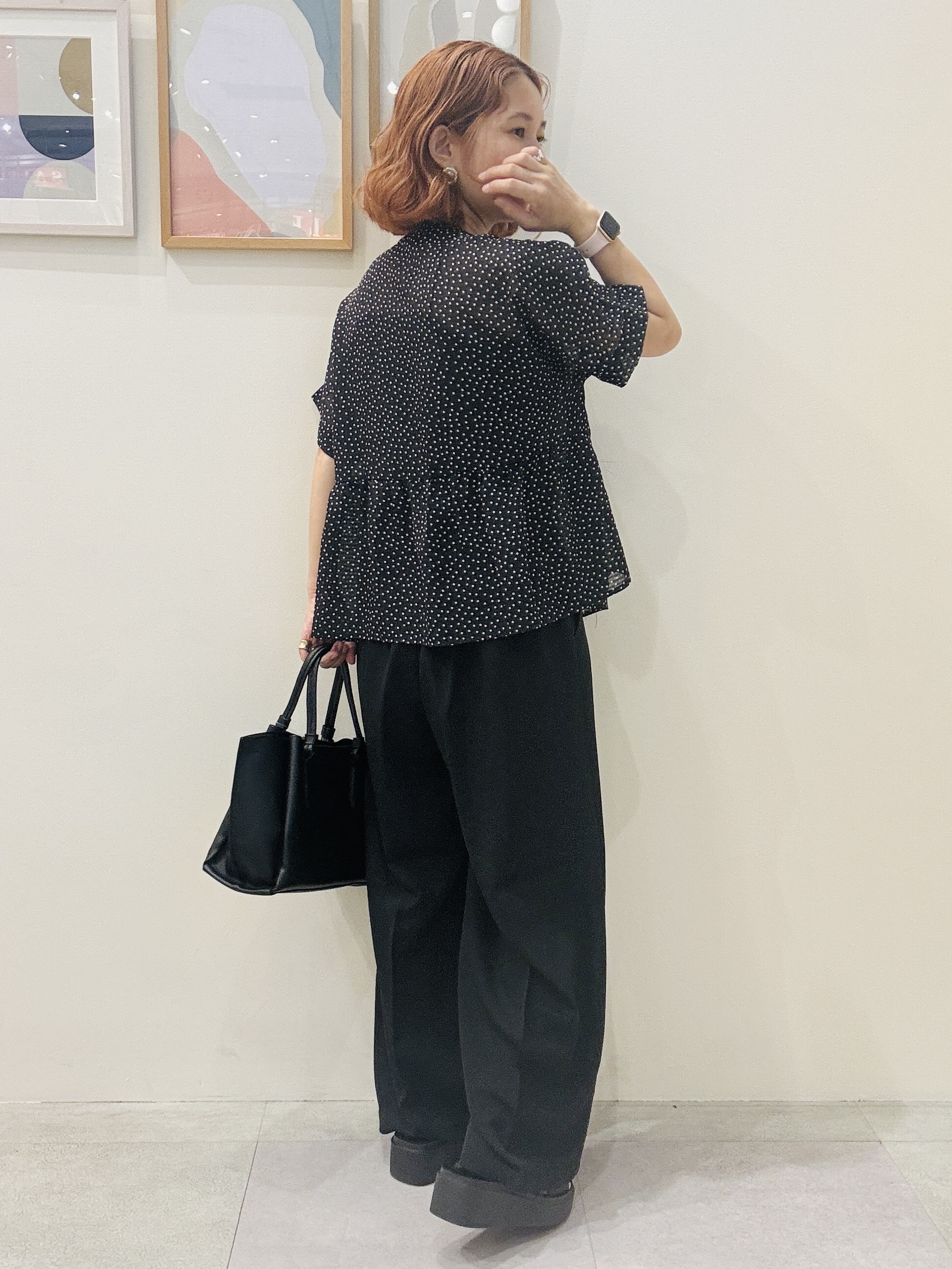 たけぴさんの「SHOO･LA･RUE｜2WAYシアーペプラムブラウス」を使ったコーディネート