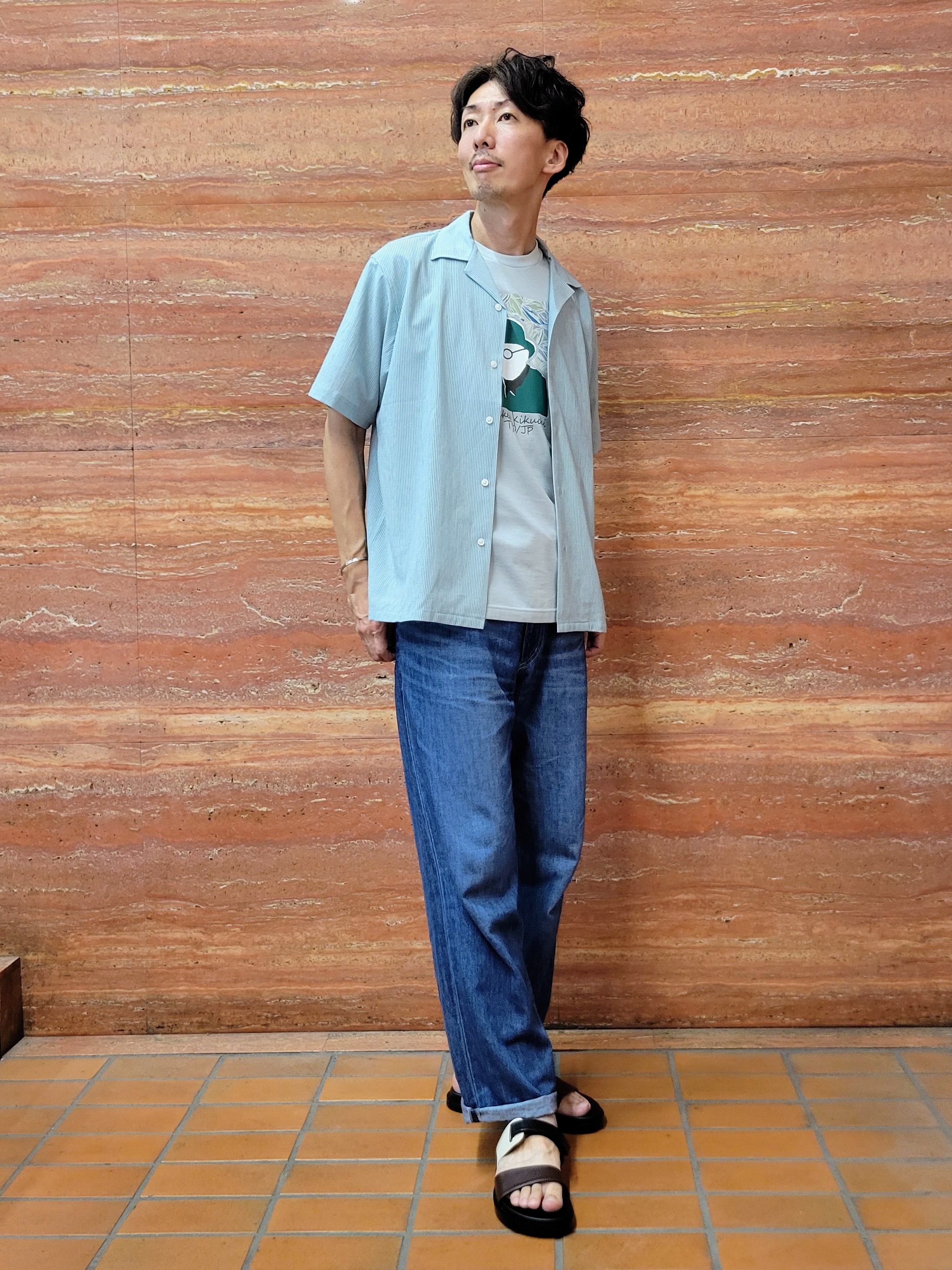 piroyaさんの「TAKEO KIKUCHI｜【通気性】トリコットサッカー オープンカラー シャツ」を使ったコーディネート