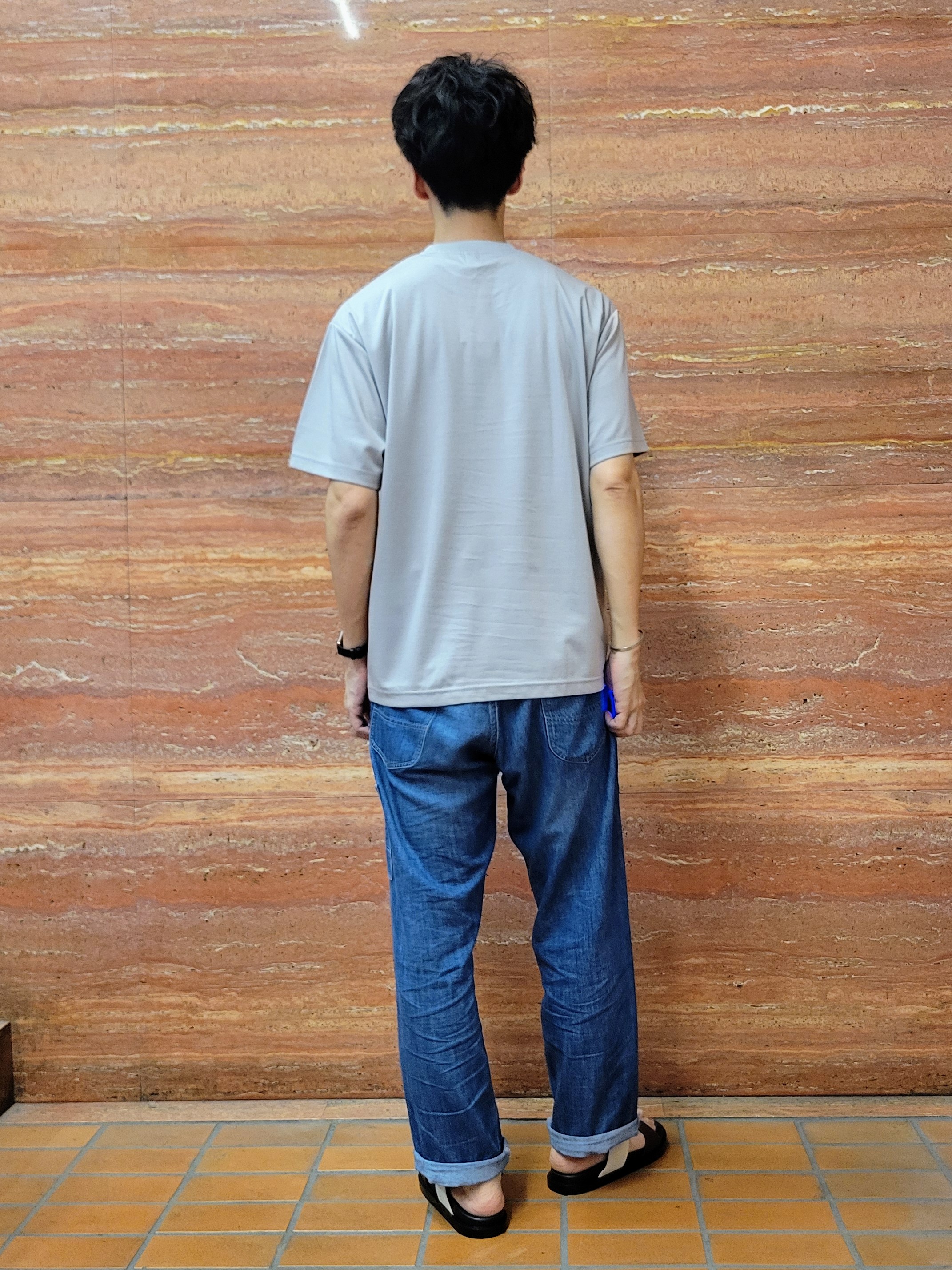 piroyaさんの「TAKEO KIKUCHI｜ロゴグラフィック プリントTシャツ」を使ったコーディネート