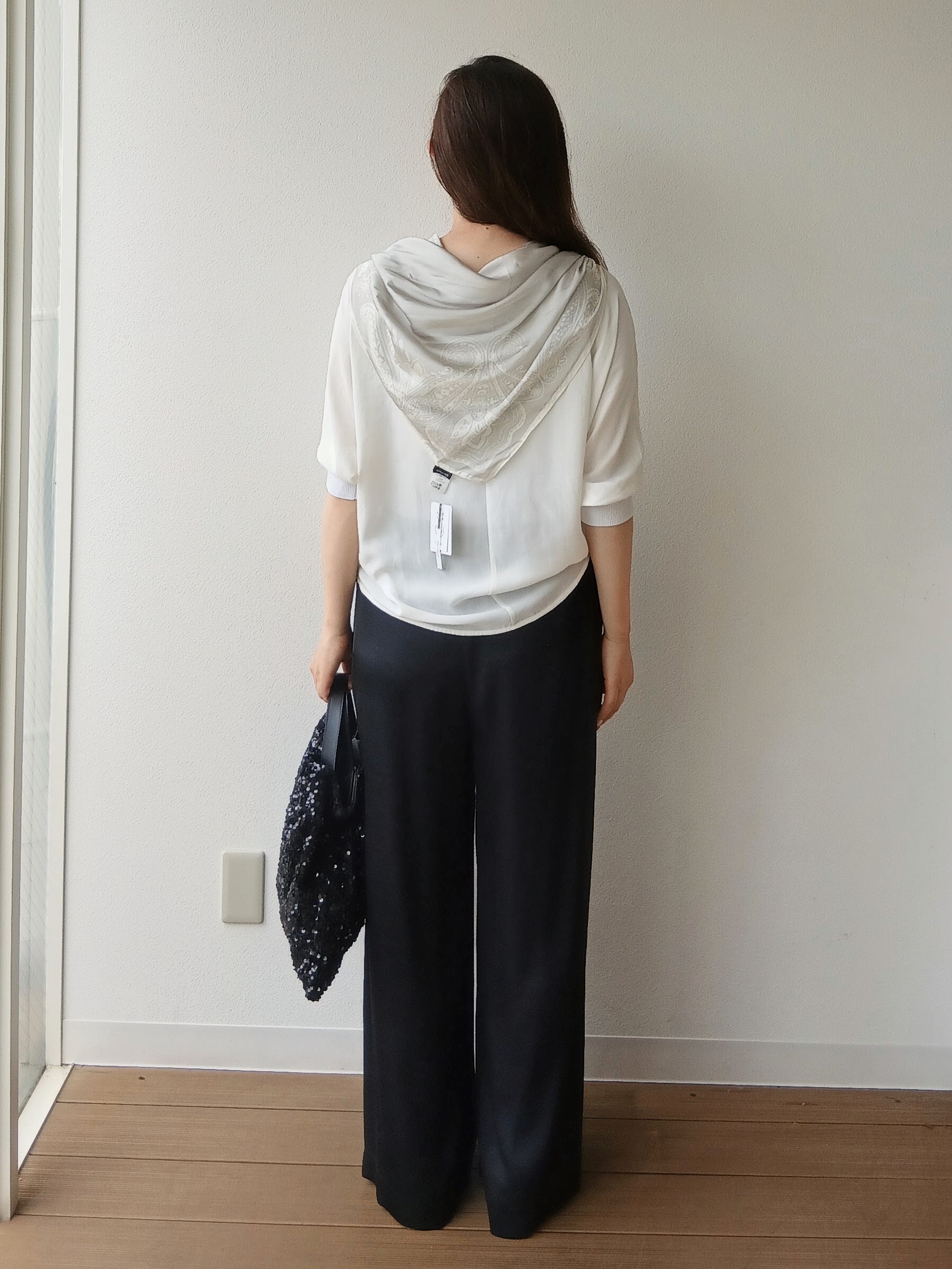 なみきさんの「UNTITLED｜ドルマンスリーブラウンドプルオーバー」を使ったコーディネート