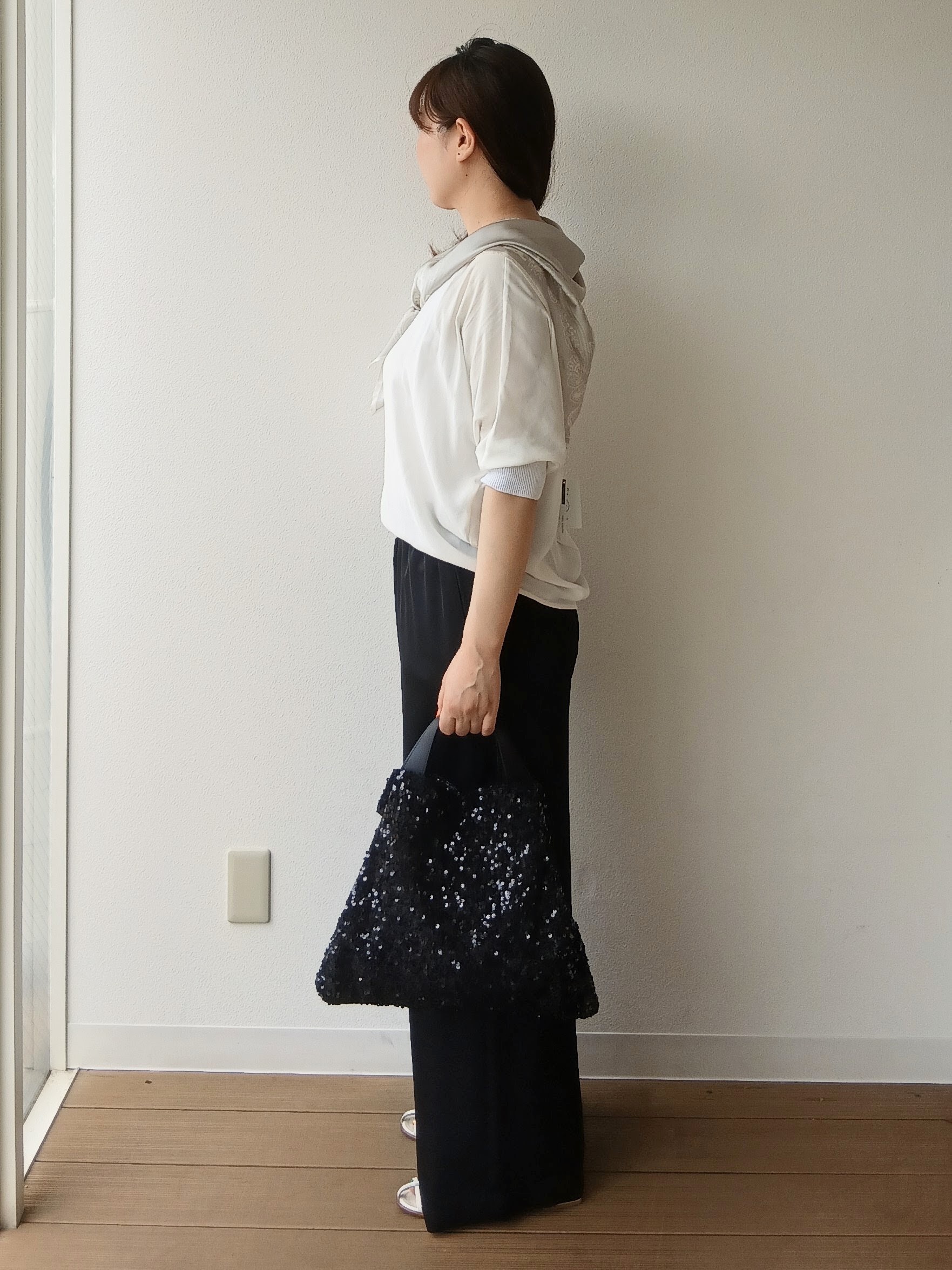 なみきさんの「UNTITLED｜ドルマンスリーブラウンドプルオーバー」を使ったコーディネート