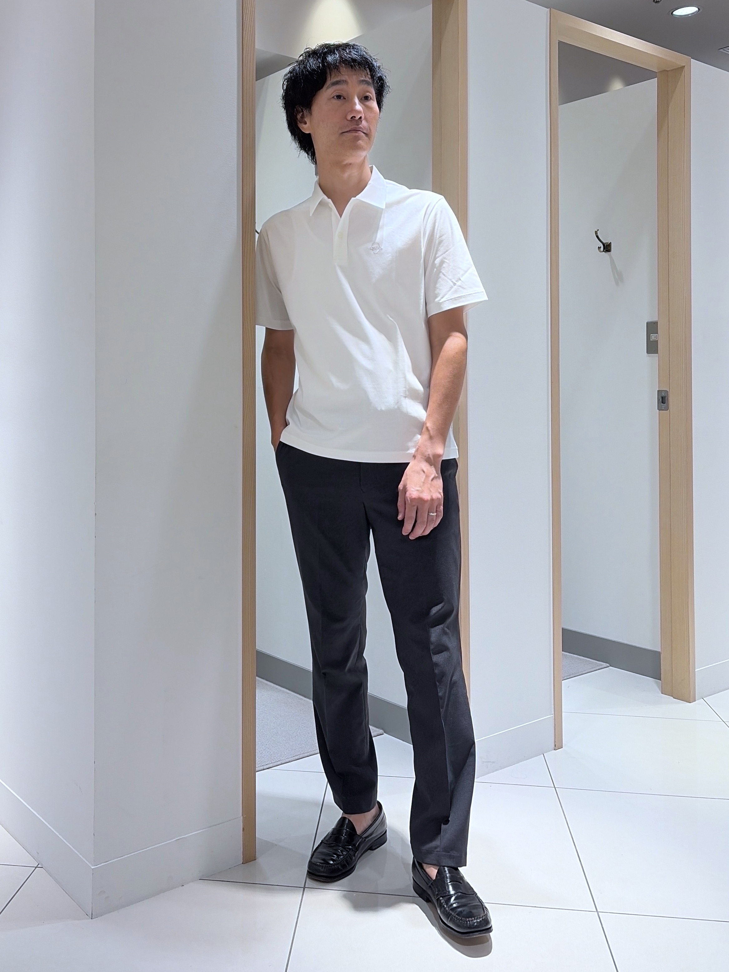 mutoさんの「TAKEO KIKUCHI｜【接触冷感】アイスクリアコットン ワンポイント ポロシャツ」を使ったコーディネート