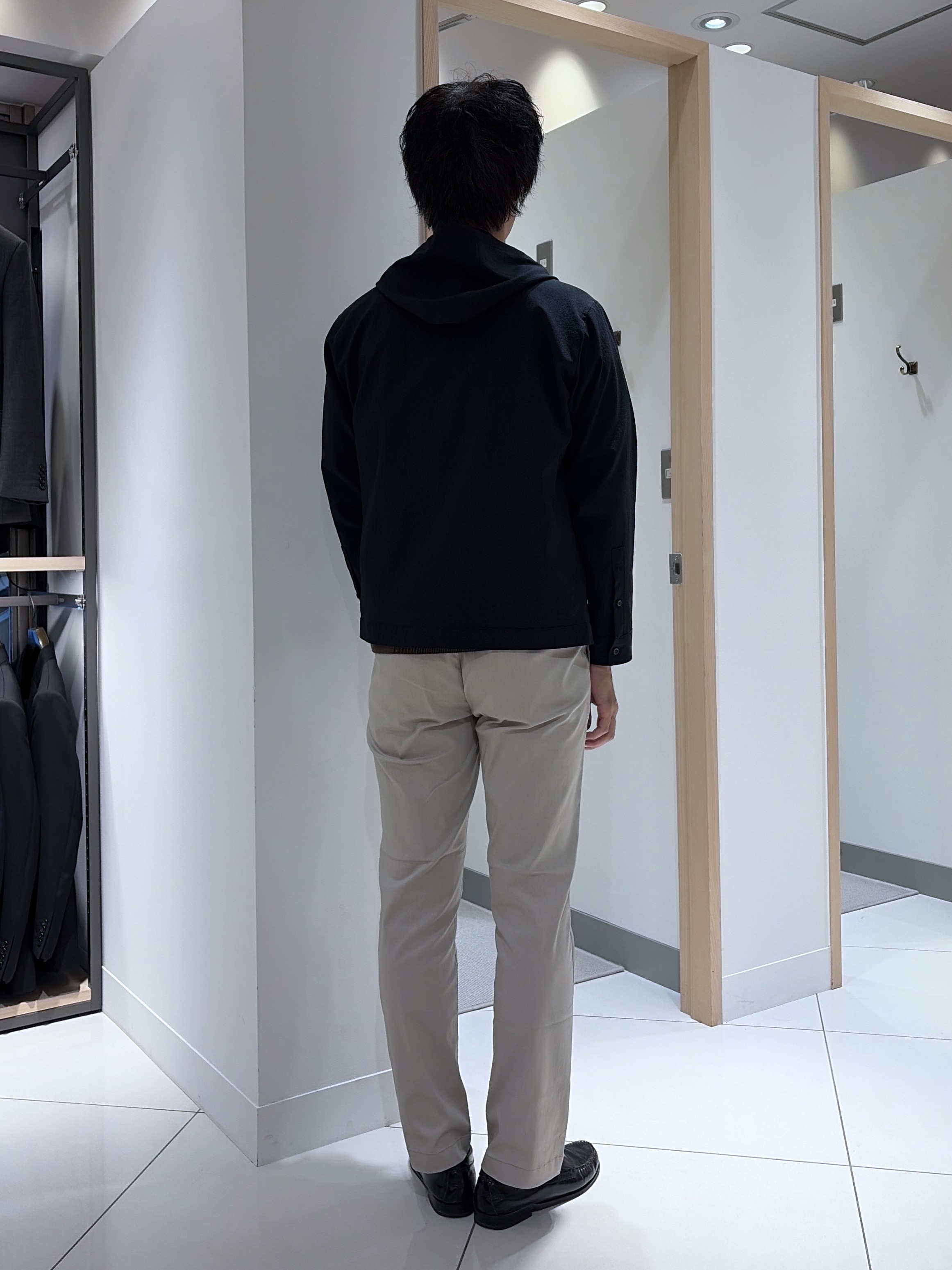 mutoさんの「TAKEO KIKUCHI｜【撥水・洗える・シワになりにくい】 リランチェ（R） フードブルゾン」を使ったコーディネート