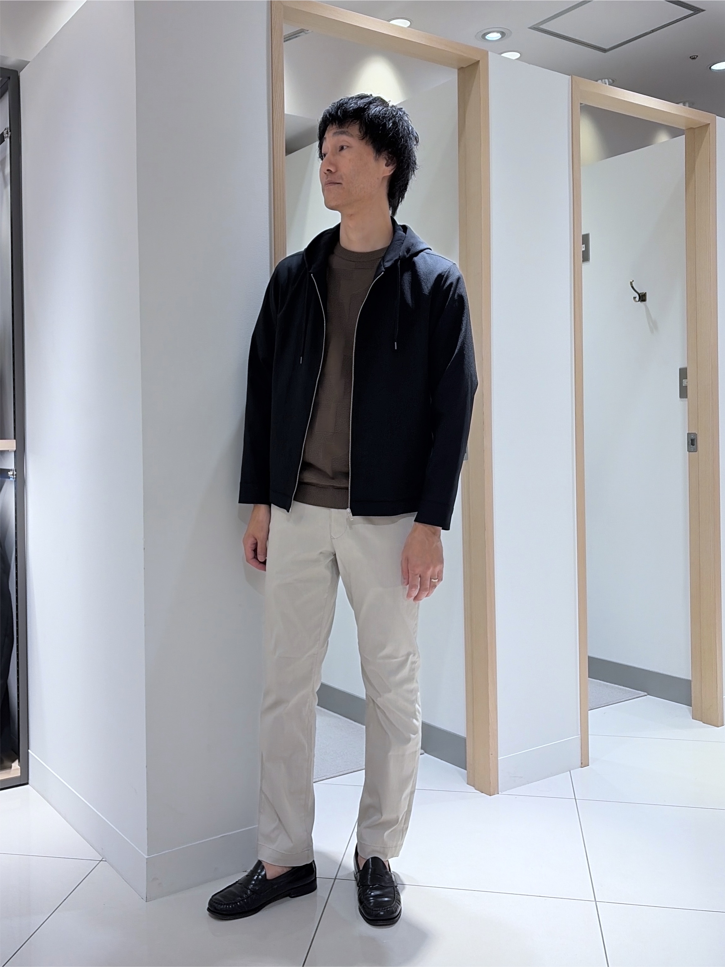 mutoさんの「TAKEO KIKUCHI｜【撥水・洗える・シワになりにくい】 リランチェ（R） フードブルゾン」を使ったコーディネート