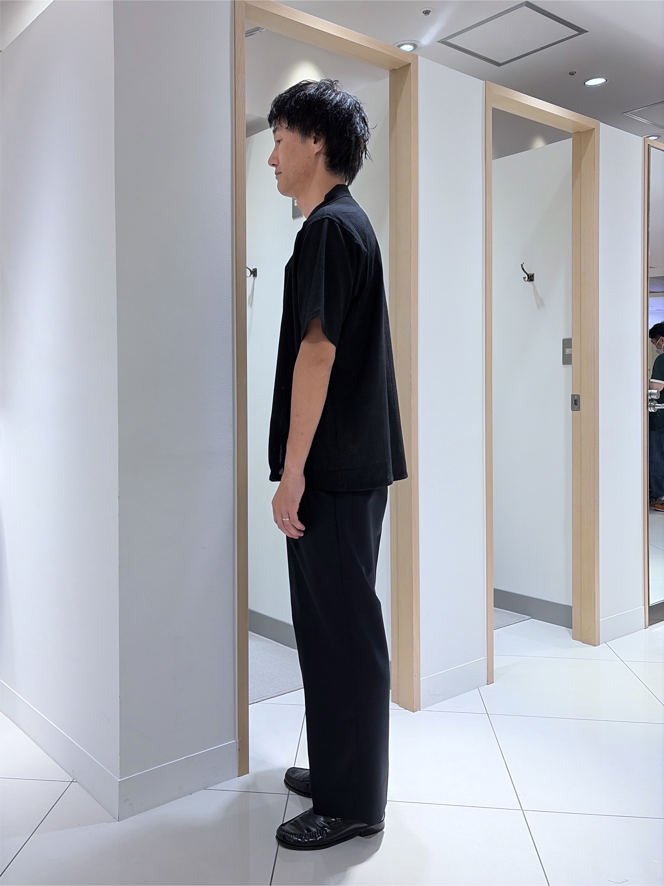 mutoさんの「TAKEO KIKUCHI｜【通気性】トリコットサッカー オープンカラー シャツ」を使ったコーディネート