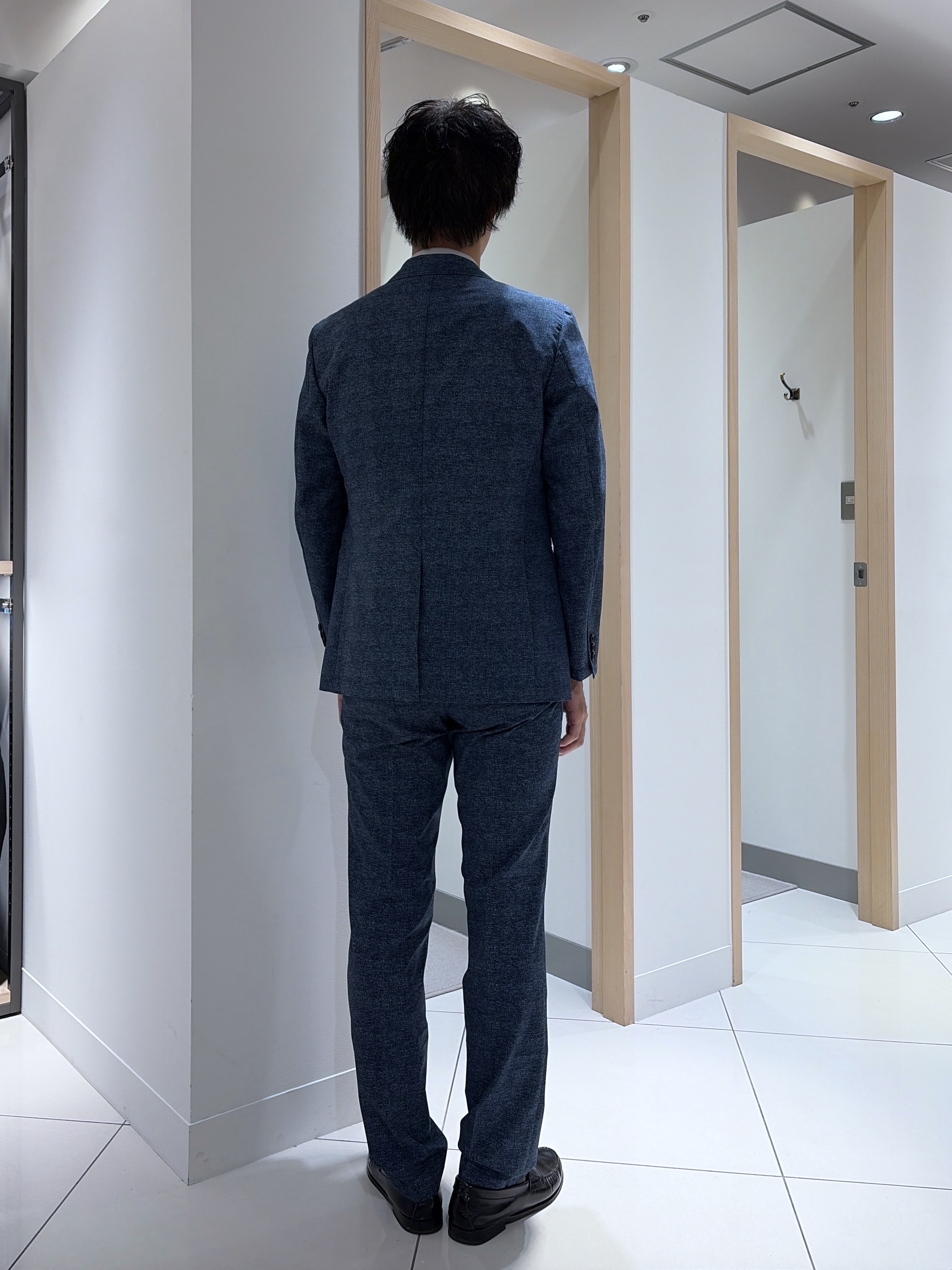 mutoさんの「TAKEO KIKUCHI｜【抗菌防臭】COOL DOTS（R）ドビープリント パンツ」を使ったコーディネート