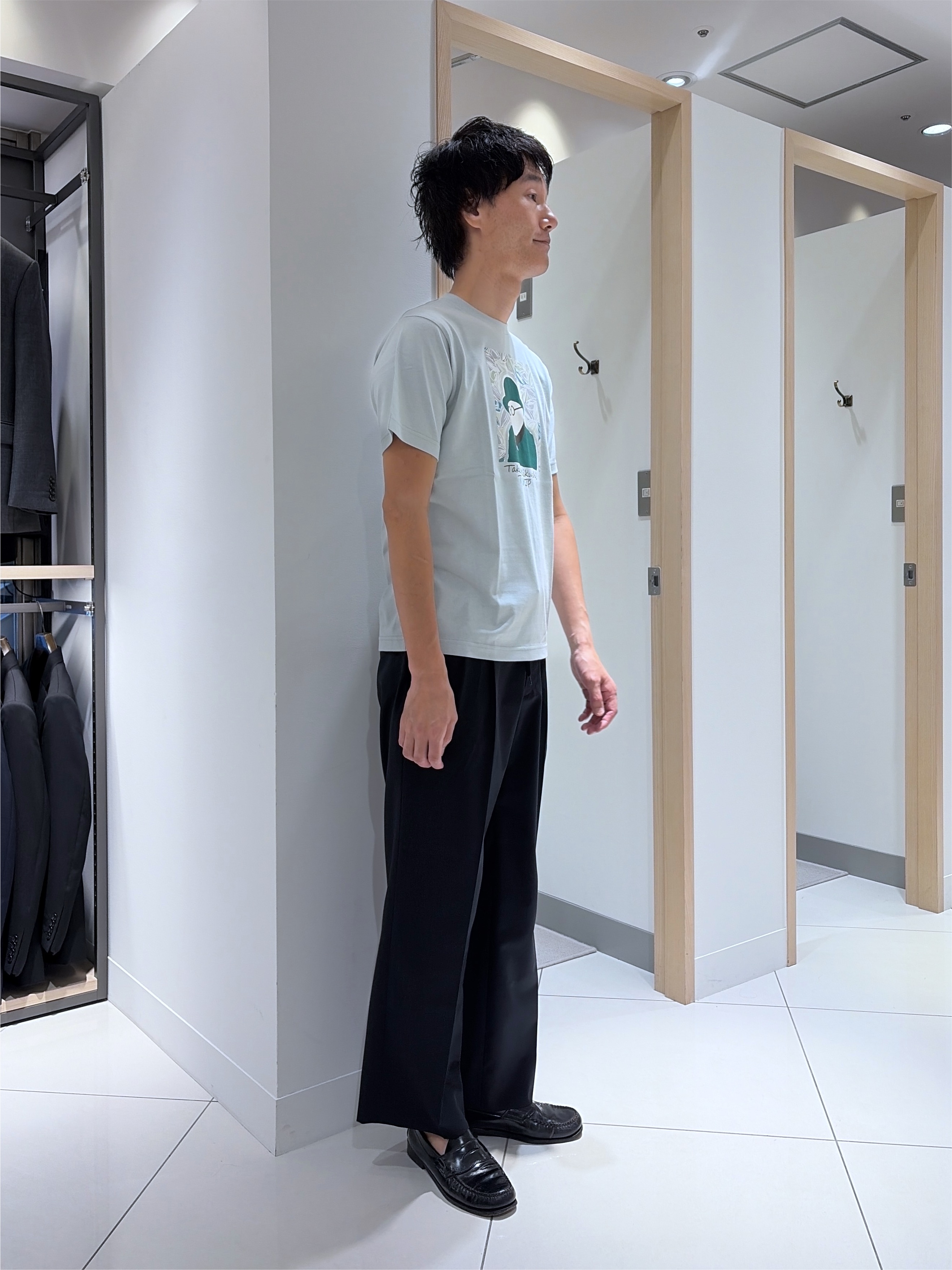 mutoさんの「TAKEO KIKUCHI｜ポートレートアートＴシャツ」を使ったコーディネート