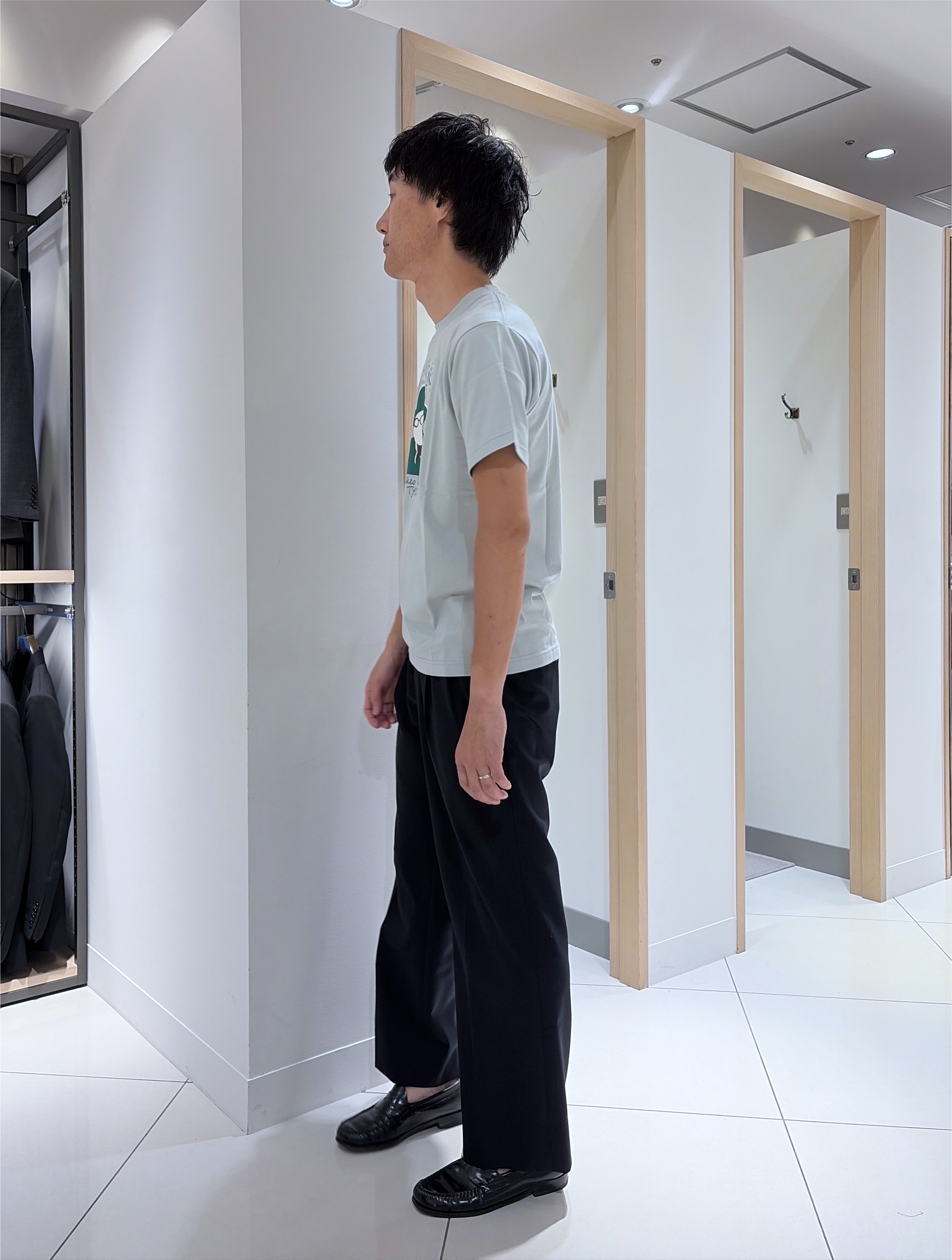 mutoさんの「TAKEO KIKUCHI｜ポートレートアートＴシャツ」を使ったコーディネート