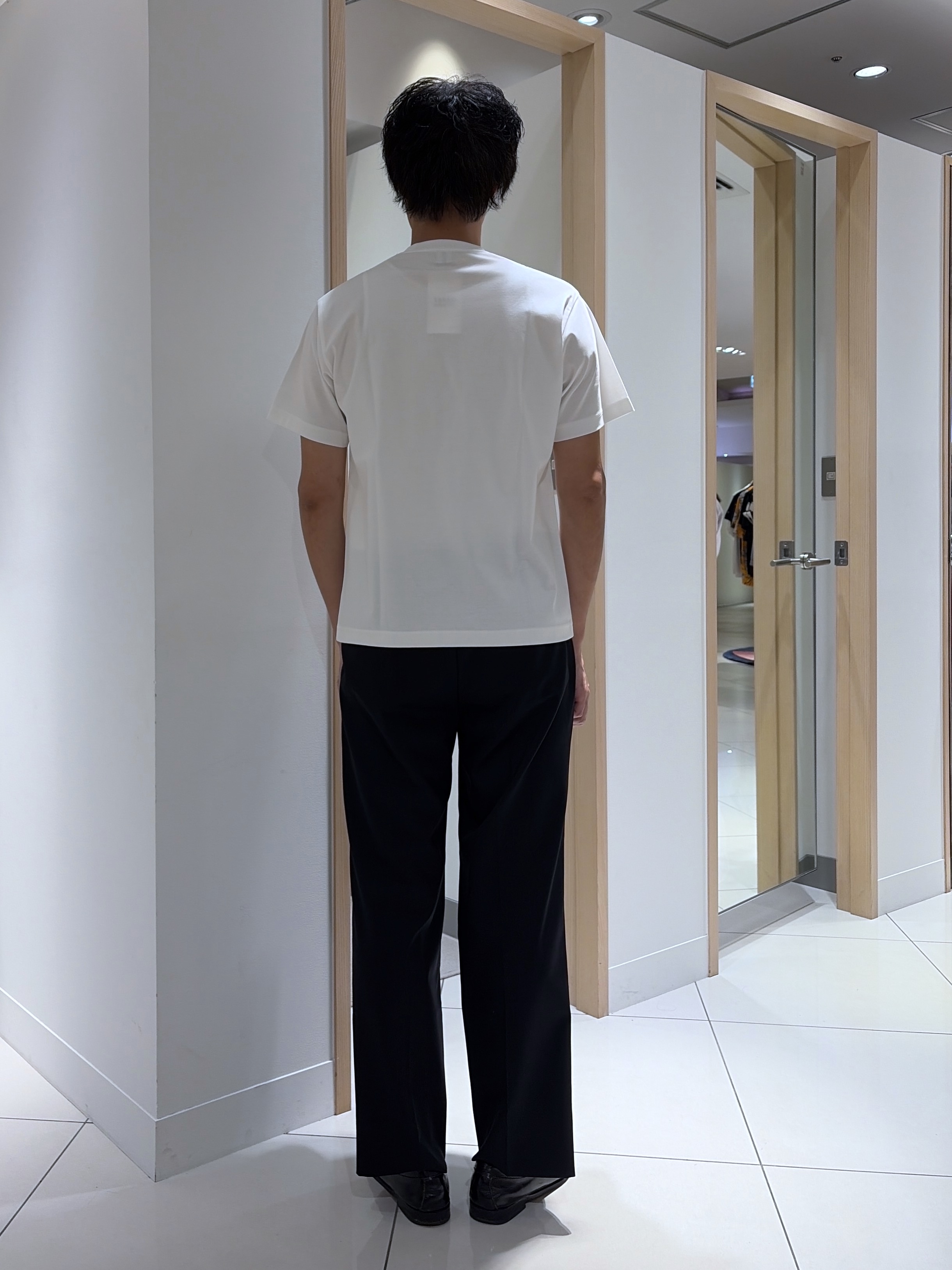 mutoさんの「TAKEO KIKUCHI｜マラケシュ フォト Tシャツ」を使ったコーディネート