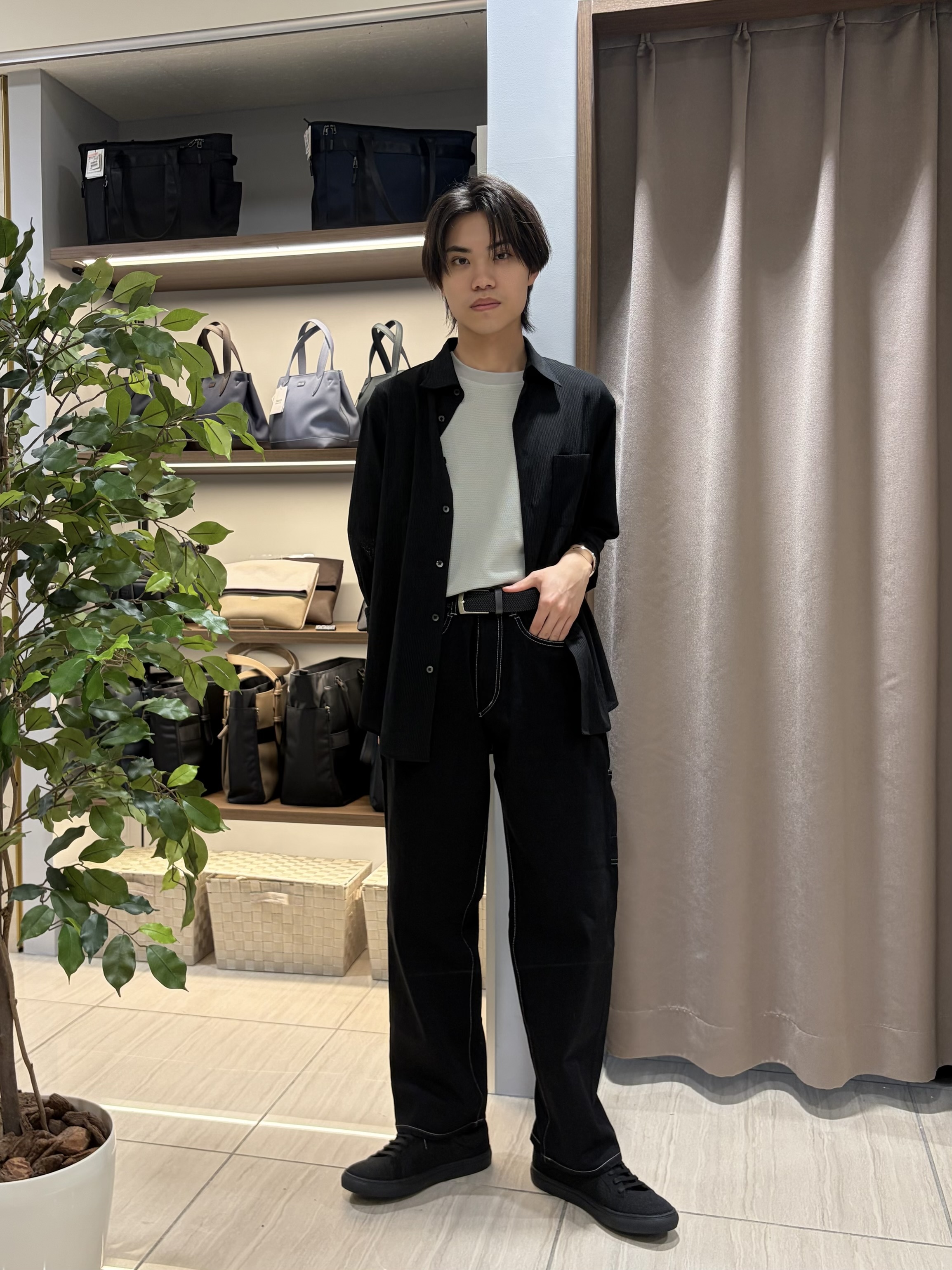 hiroさんの「TAKEO KIKUCHI｜【抗菌防臭】メランジ クルーネック プルオーバー」を使ったコーディネート