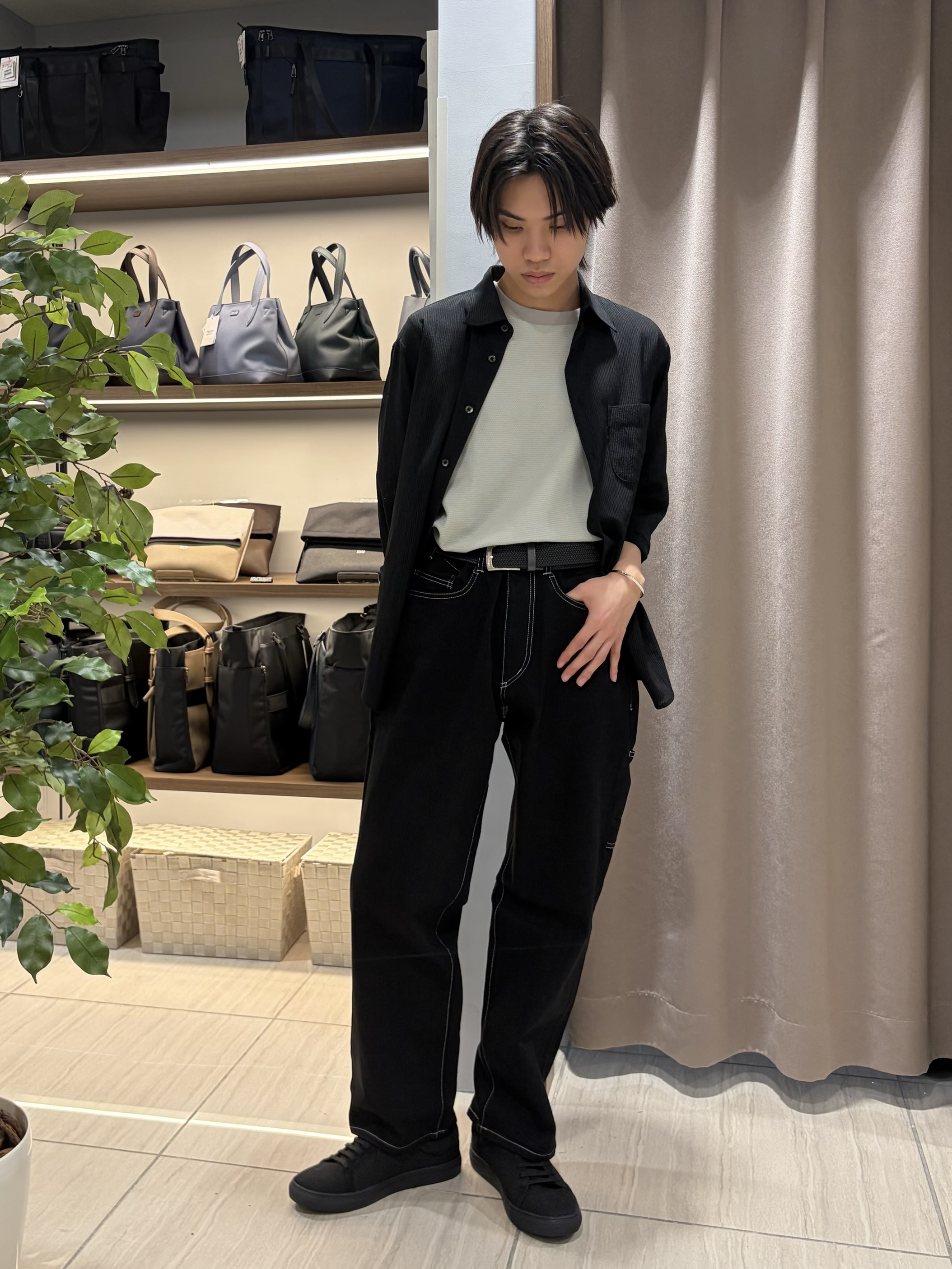 hiroさんの「TAKEO KIKUCHI｜【抗菌防臭】メランジ クルーネック プルオーバー」を使ったコーディネート
