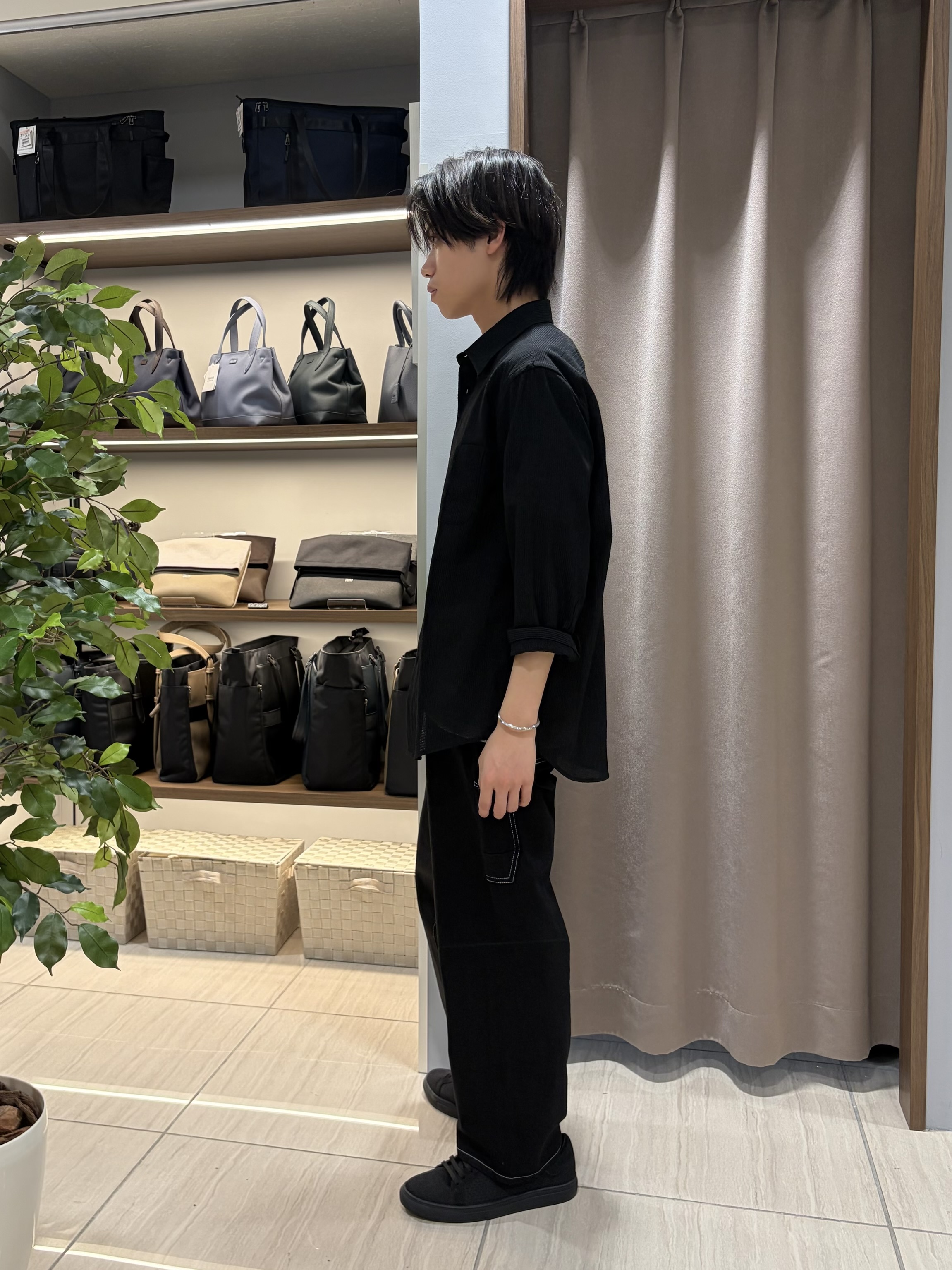 hiroさんの「TAKEO KIKUCHI｜【抗菌防臭】メランジ クルーネック プルオーバー」を使ったコーディネート