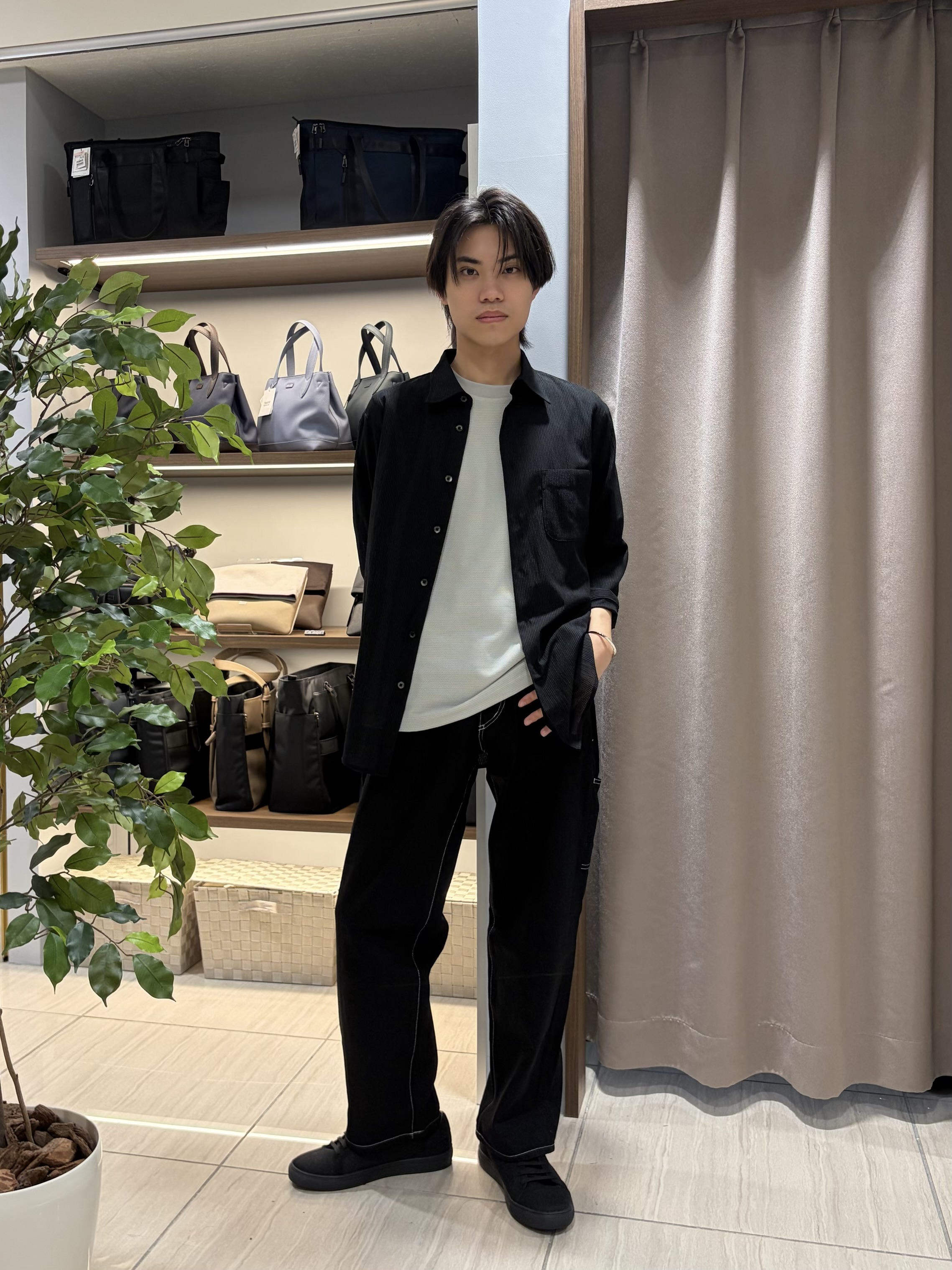 hiroさんの「TAKEO KIKUCHI｜【抗菌防臭】メランジ クルーネック プルオーバー」を使ったコーディネート
