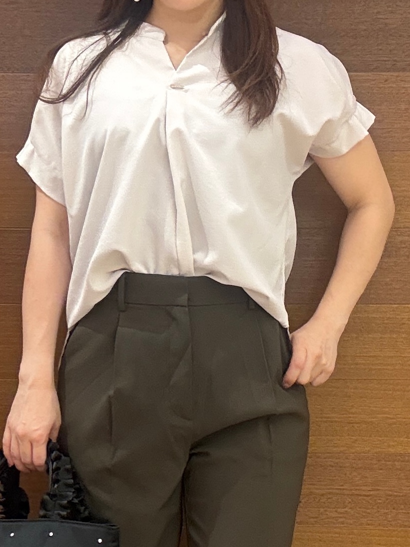 maichiさんの「OPAQUE.CLIP｜【接触冷感／吸水速乾】タックスキッパーブラウス《防シワ／イージーアイロン／洗濯機OK／9col》」を使ったコーディネート