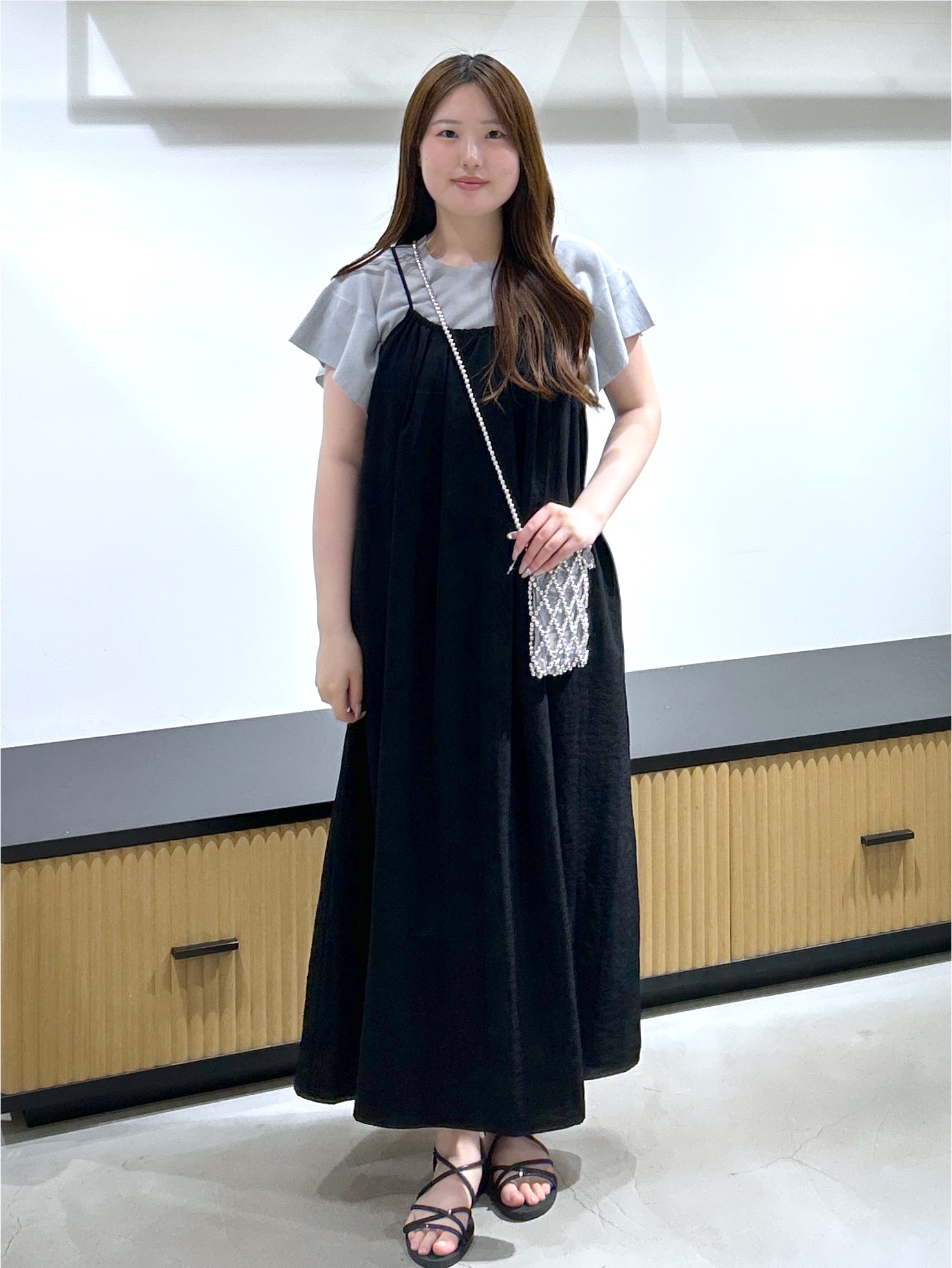 sayaさんの「OPAQUE.CLIP｜『STORY Web7月掲載』ドライタッチラメニット《UV／洗える／6col》」を使ったコーディネート