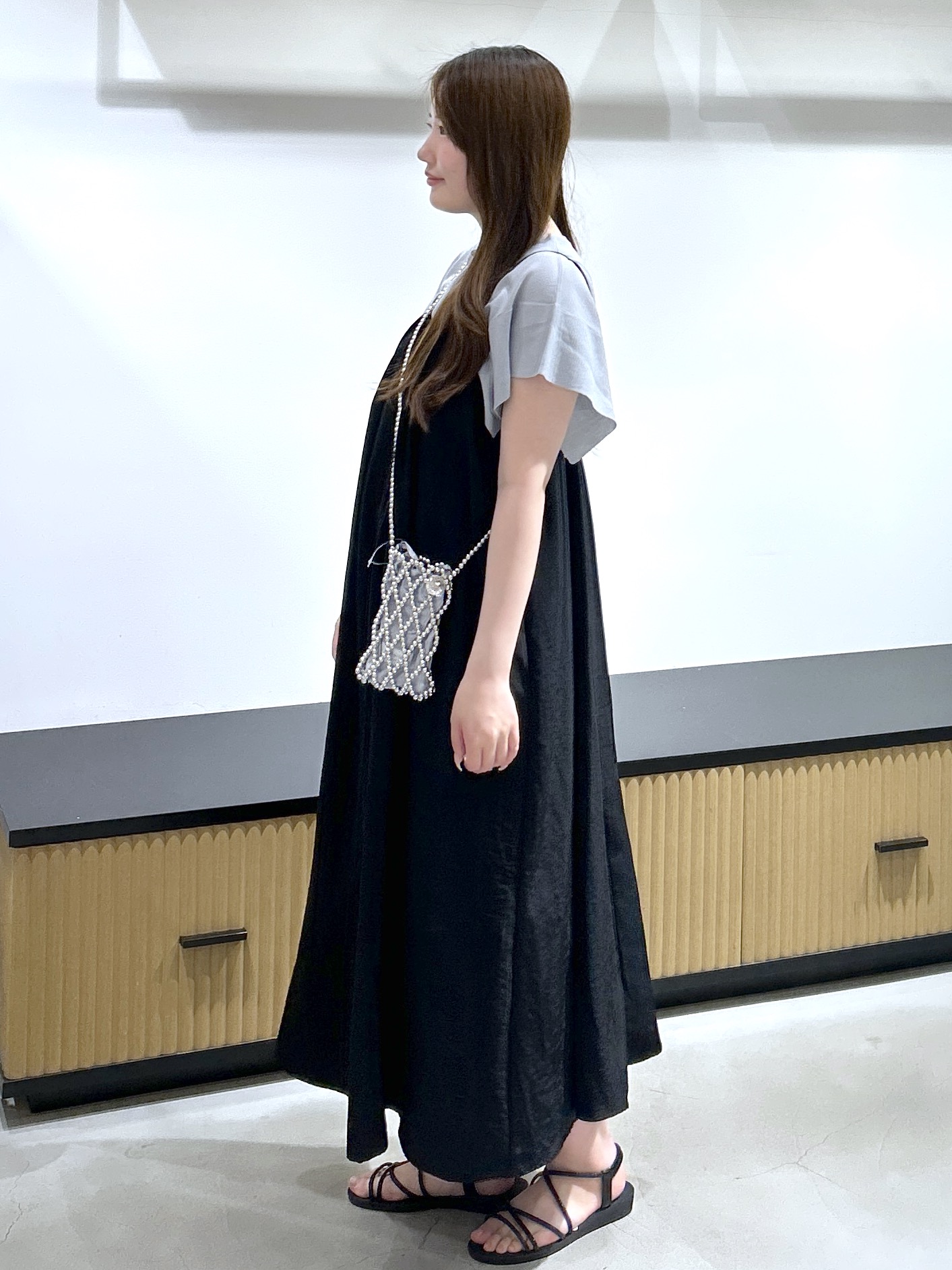 sayaさんの「OPAQUE.CLIP｜『STORY Web7月掲載』ドライタッチラメニット《UV／洗える／6col》」を使ったコーディネート