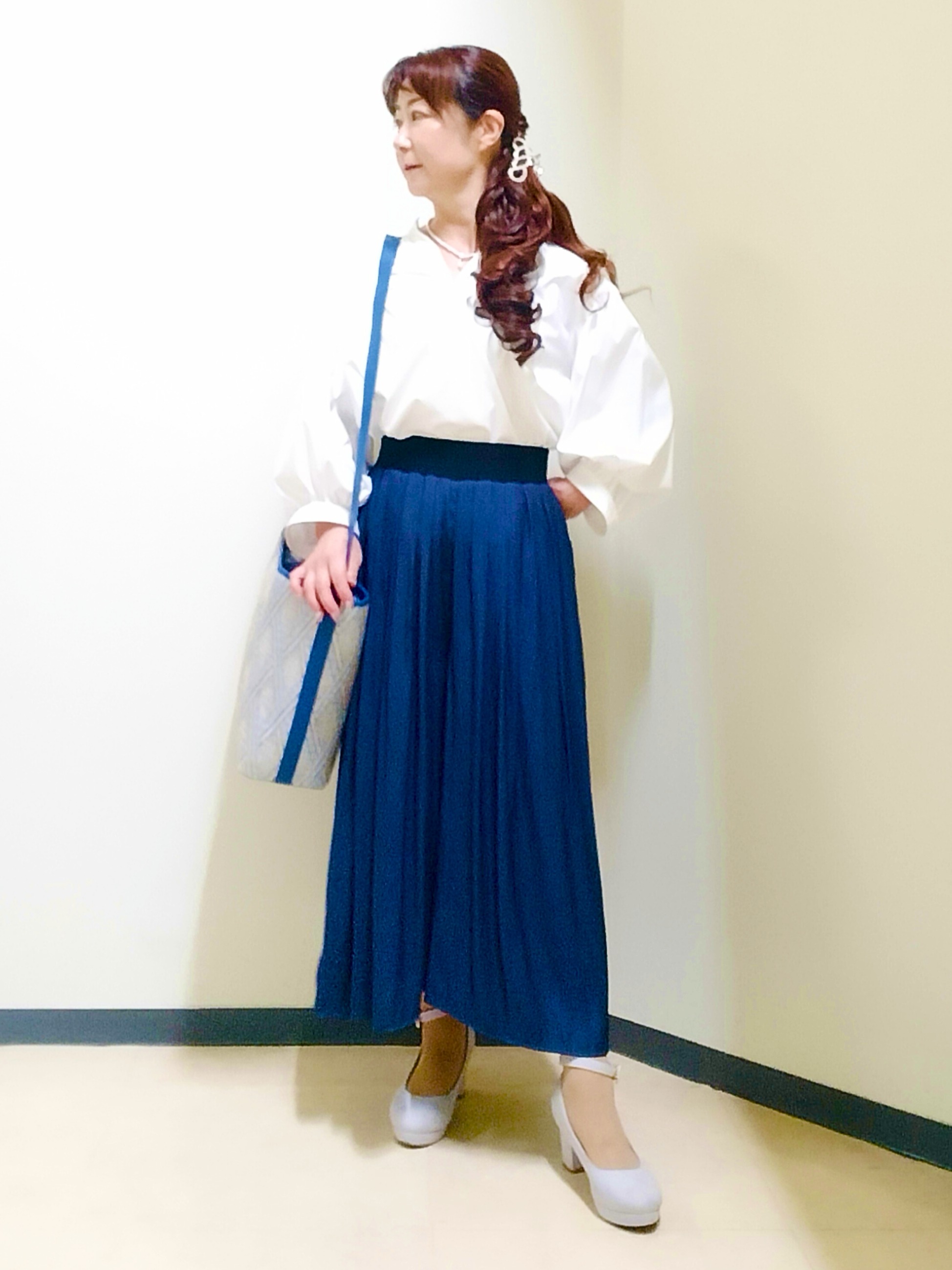 花さんの「Reflect｜ボリュームスリーブプルオーバーブラウス」を使ったコーディネート