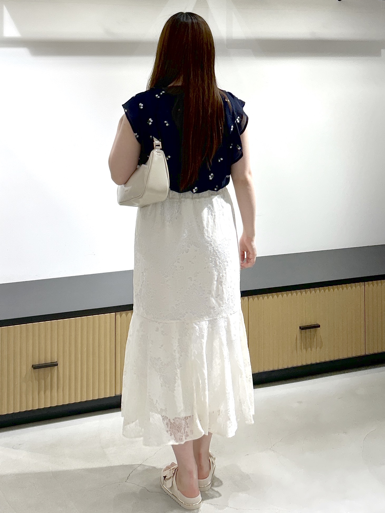 sayaさんの「OPAQUE.CLIP｜2wayフリルリボン刺繍ブラウス【洗濯機OK／イージーアイロン】」を使ったコーディネート