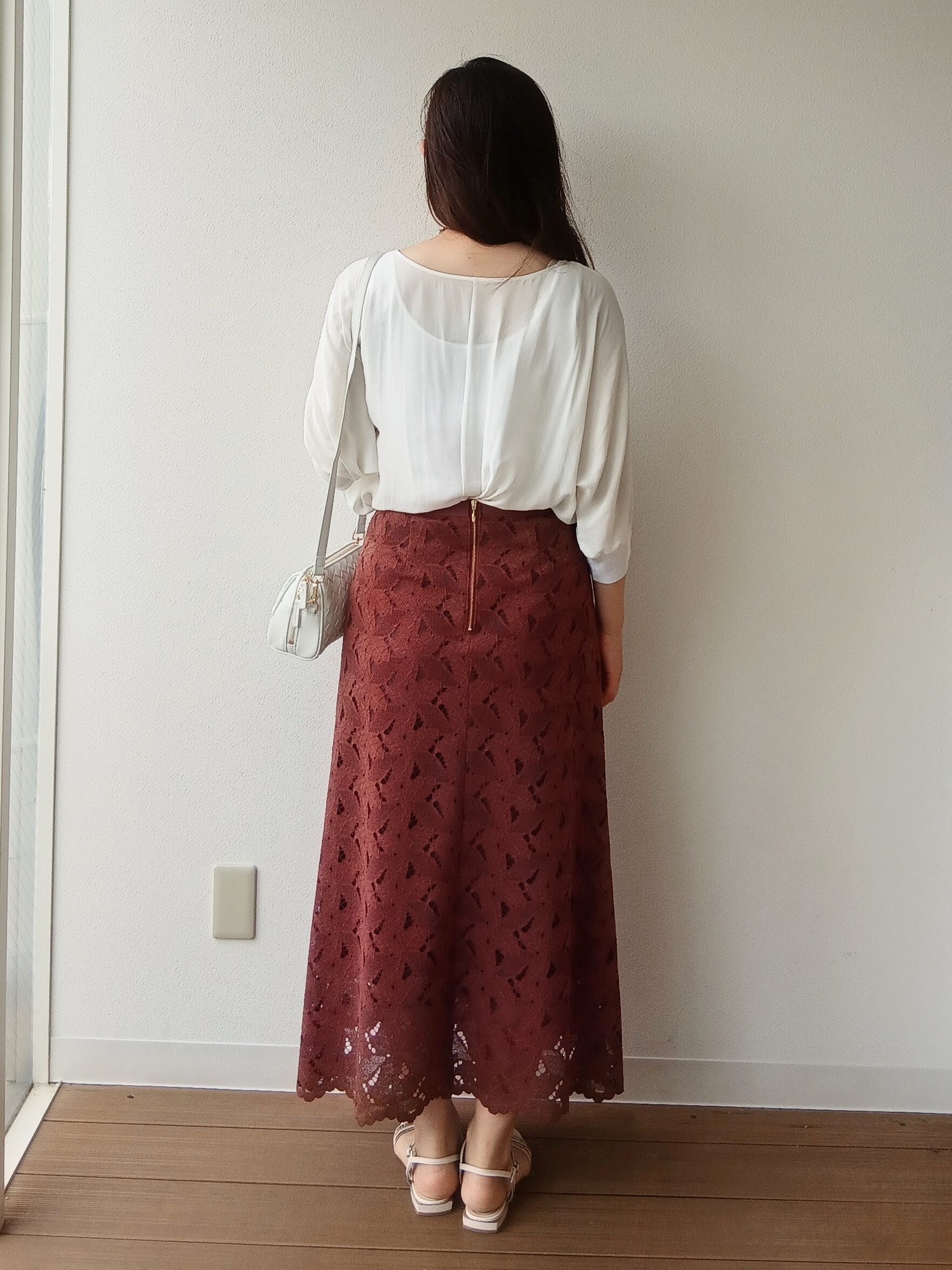 なみきさんの「UNTITLED｜ドルマンスリーブラウンドプルオーバー」を使ったコーディネート