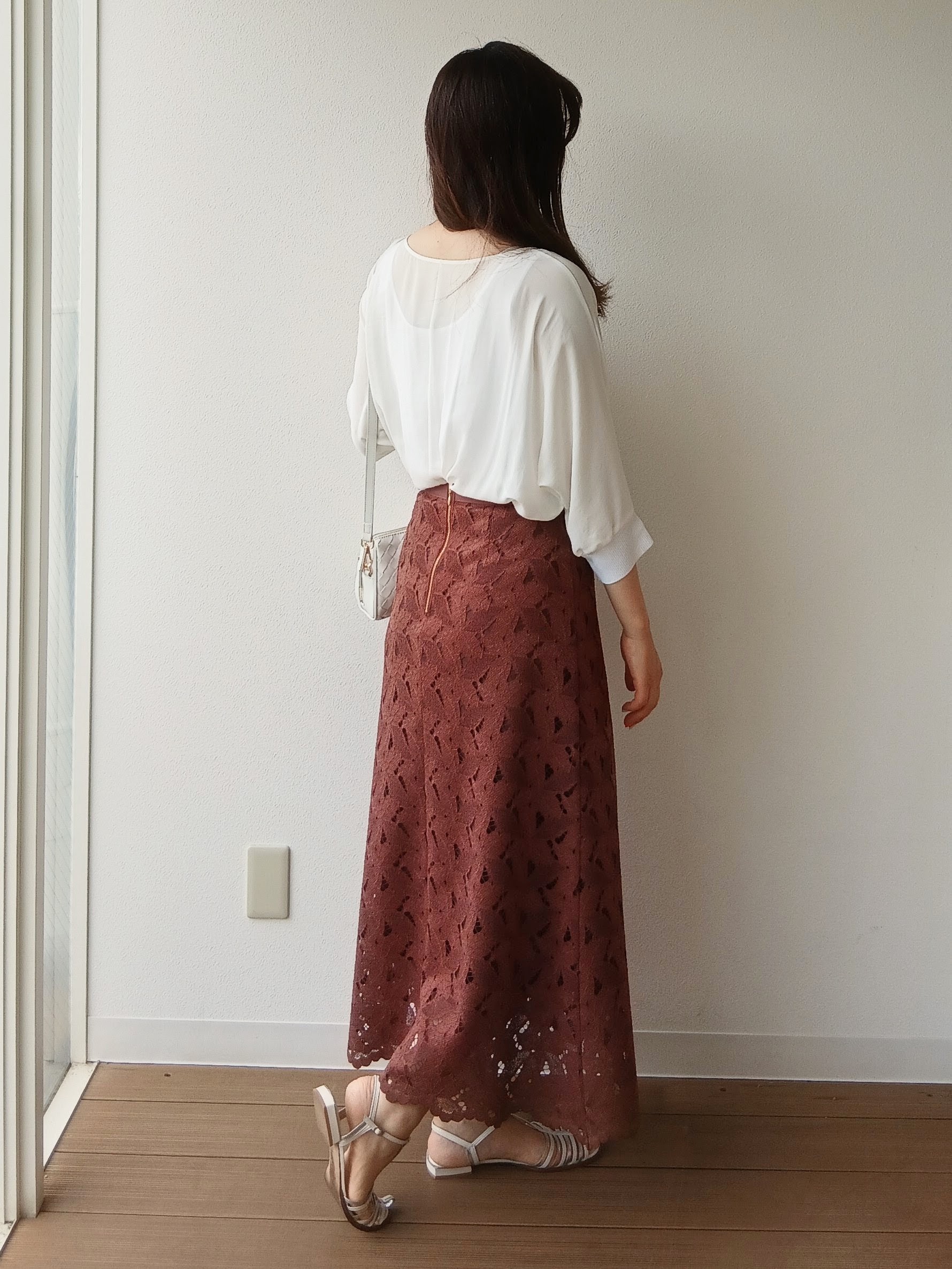 なみきさんの「UNTITLED｜ドルマンスリーブラウンドプルオーバー」を使ったコーディネート