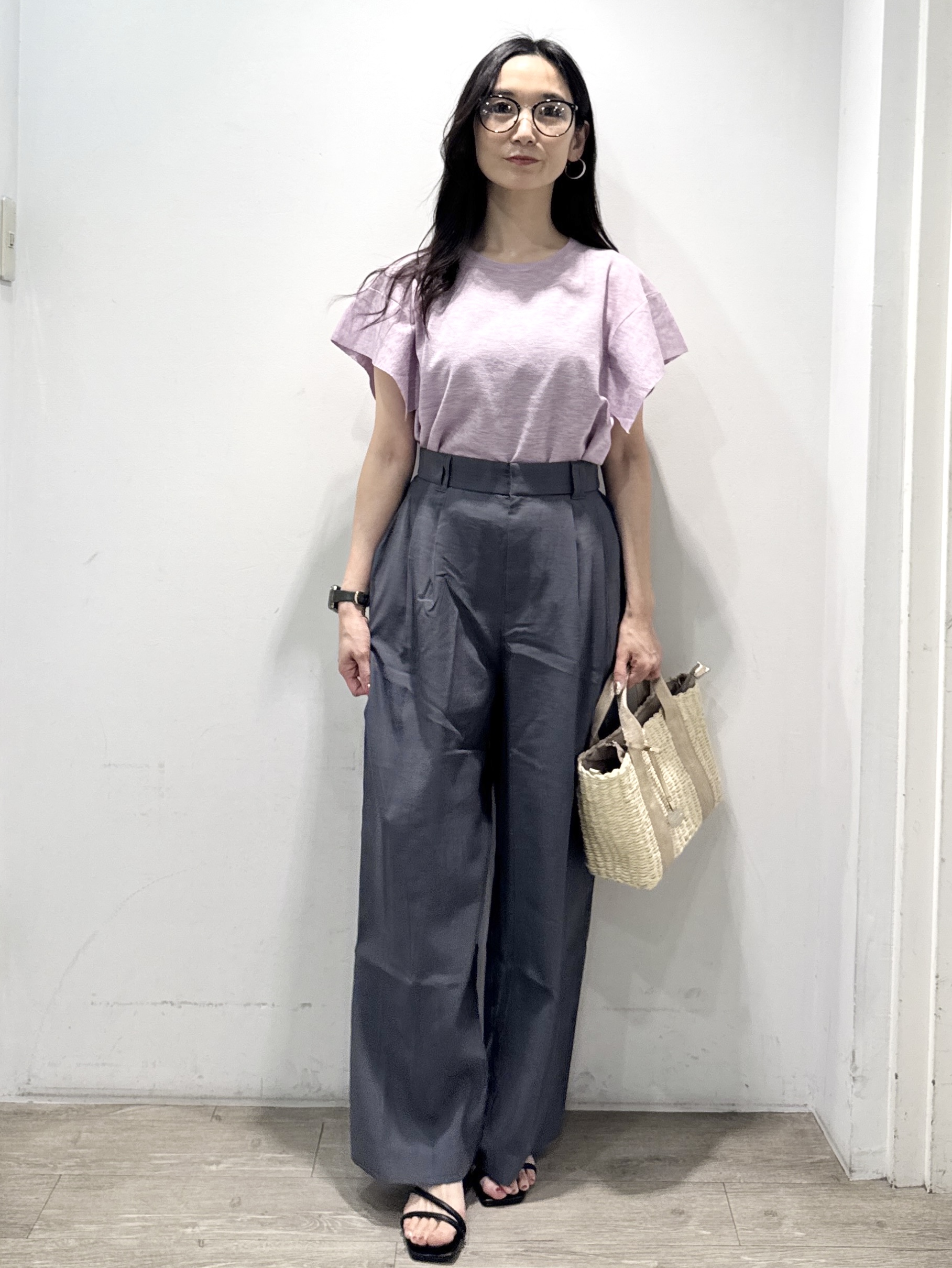 yuicciさんの「OPAQUE.CLIP｜『STORY Web7月掲載』ドライタッチラメニット《UV／洗える／6col》」を使ったコーディネート