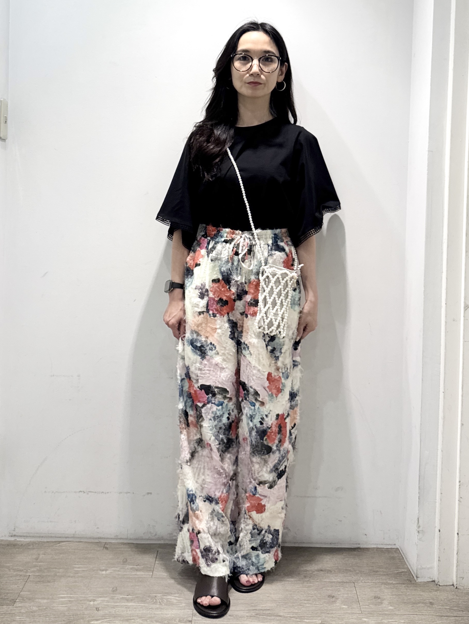 yuicciさんの「OPAQUE.CLIP｜【UVケア／接触冷感】スーパーアイス 袖チュールペプラムカットソー《洗濯機OK》」を使ったコーディネート