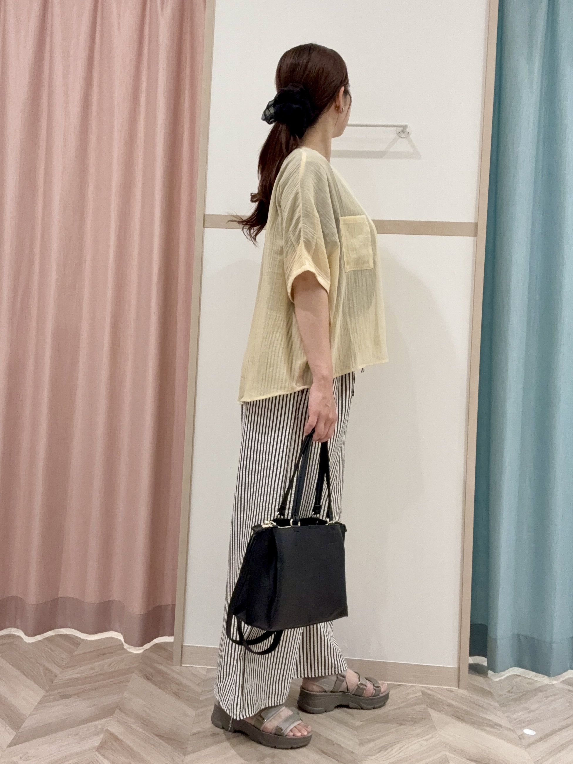 kさんの「SHOO･LA･RUE｜【ひんやり/S-LL/洗濯機可】色・柄選べる お袖チュールレイヤード プリントアソートTシャツ」を使ったコーディネート