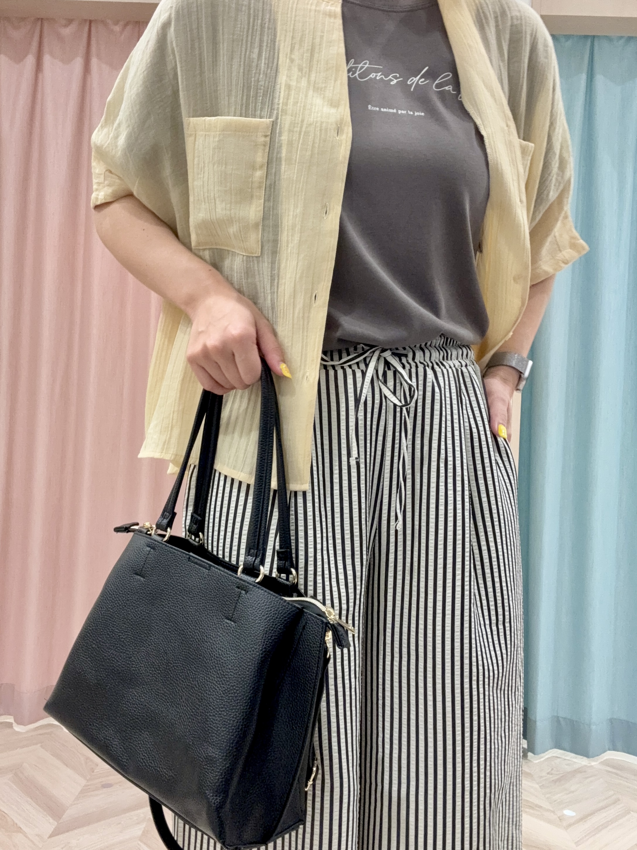 kさんの「SHOO･LA･RUE｜【ひんやり/S-LL/洗濯機可】色・柄選べる お袖チュールレイヤード プリントアソートTシャツ」を使ったコーディネート