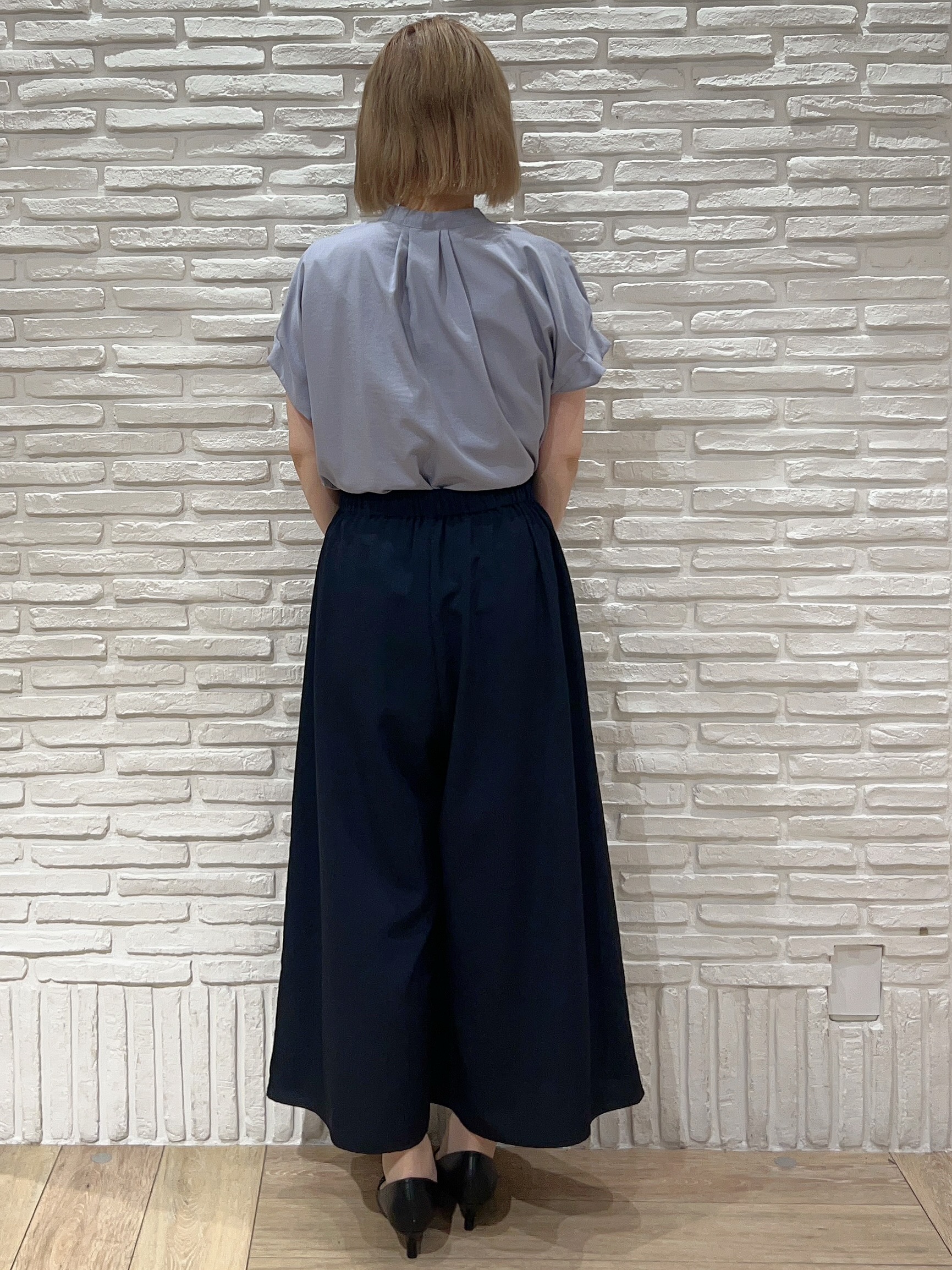 YOSHIMIさんの「index｜【接触冷感／吸水速乾】タックスキッパーブラウス《防シワ／イージーアイロン／洗濯機OK／9col》」を使ったコーディネート
