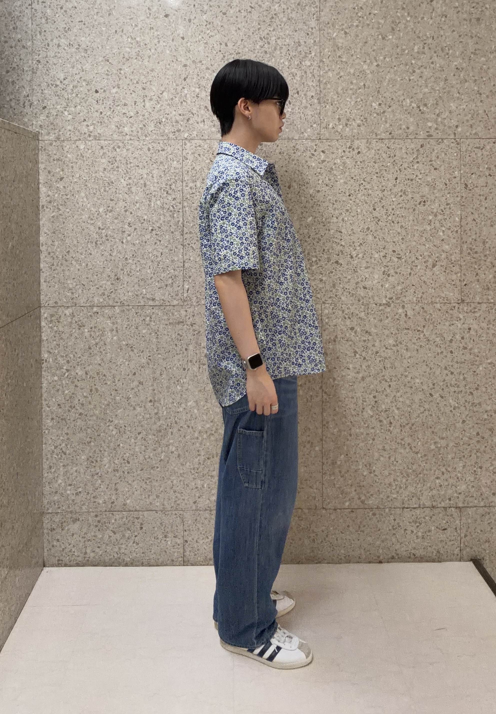 キムラさんの「TAKEO KIKUCHI｜リップル小花シャツ」を使ったコーディネート