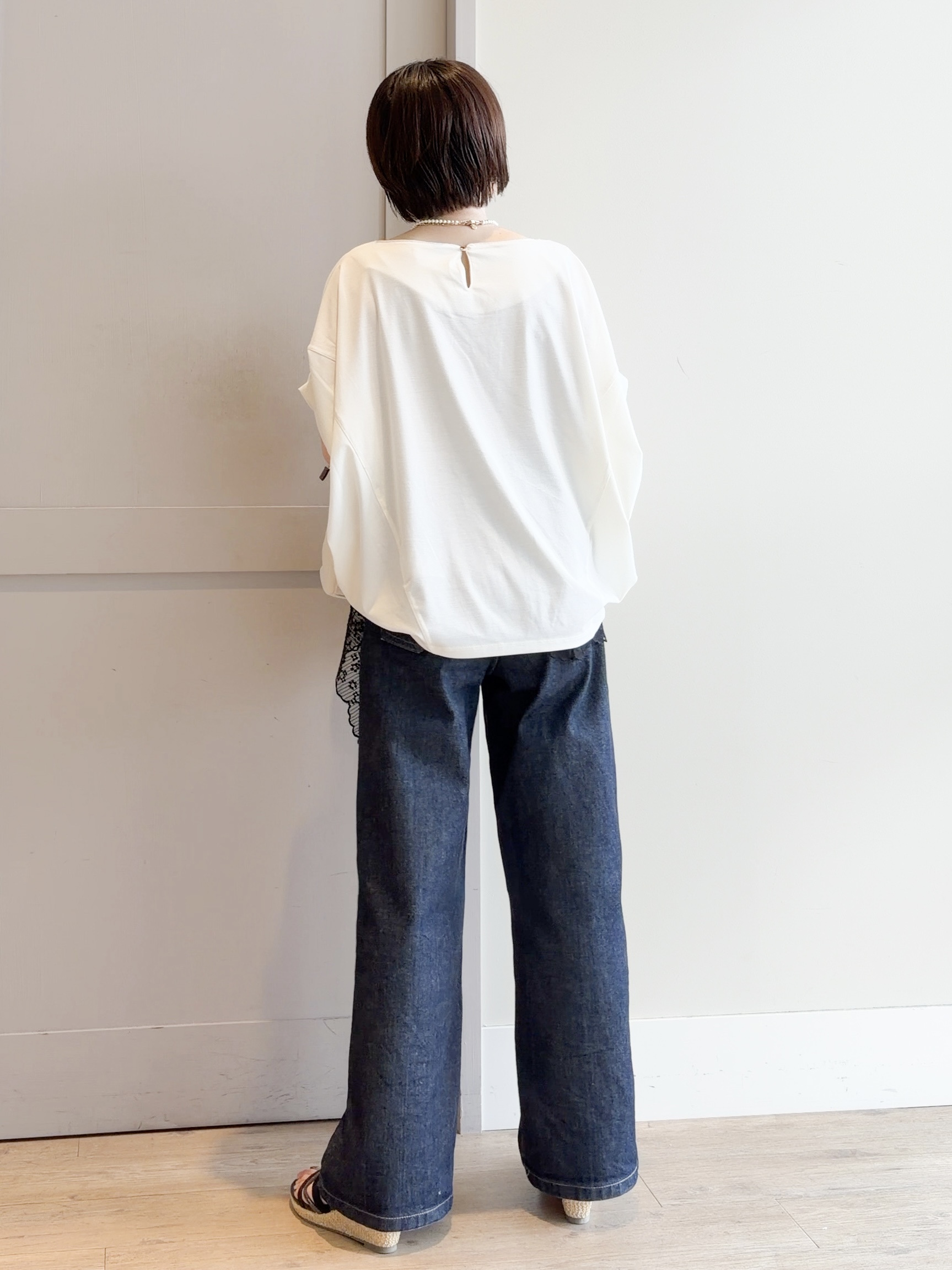 yamakoさんの「grove｜【持続冷感・体型カバー】サテンパイピングドルマンカットソー」を使ったコーディネート