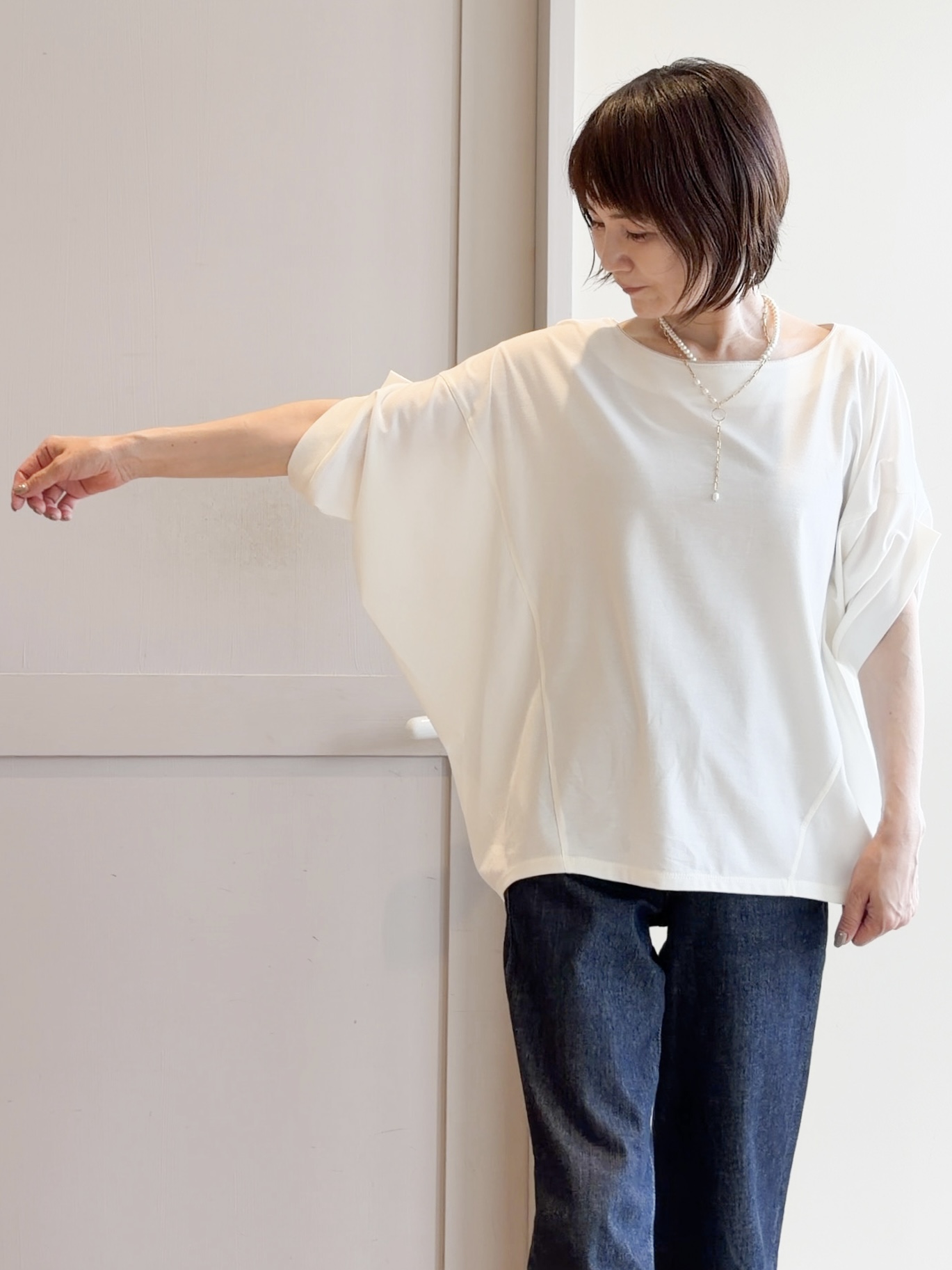 yamakoさんの「grove｜【持続冷感・体型カバー】サテンパイピングドルマンカットソー」を使ったコーディネート