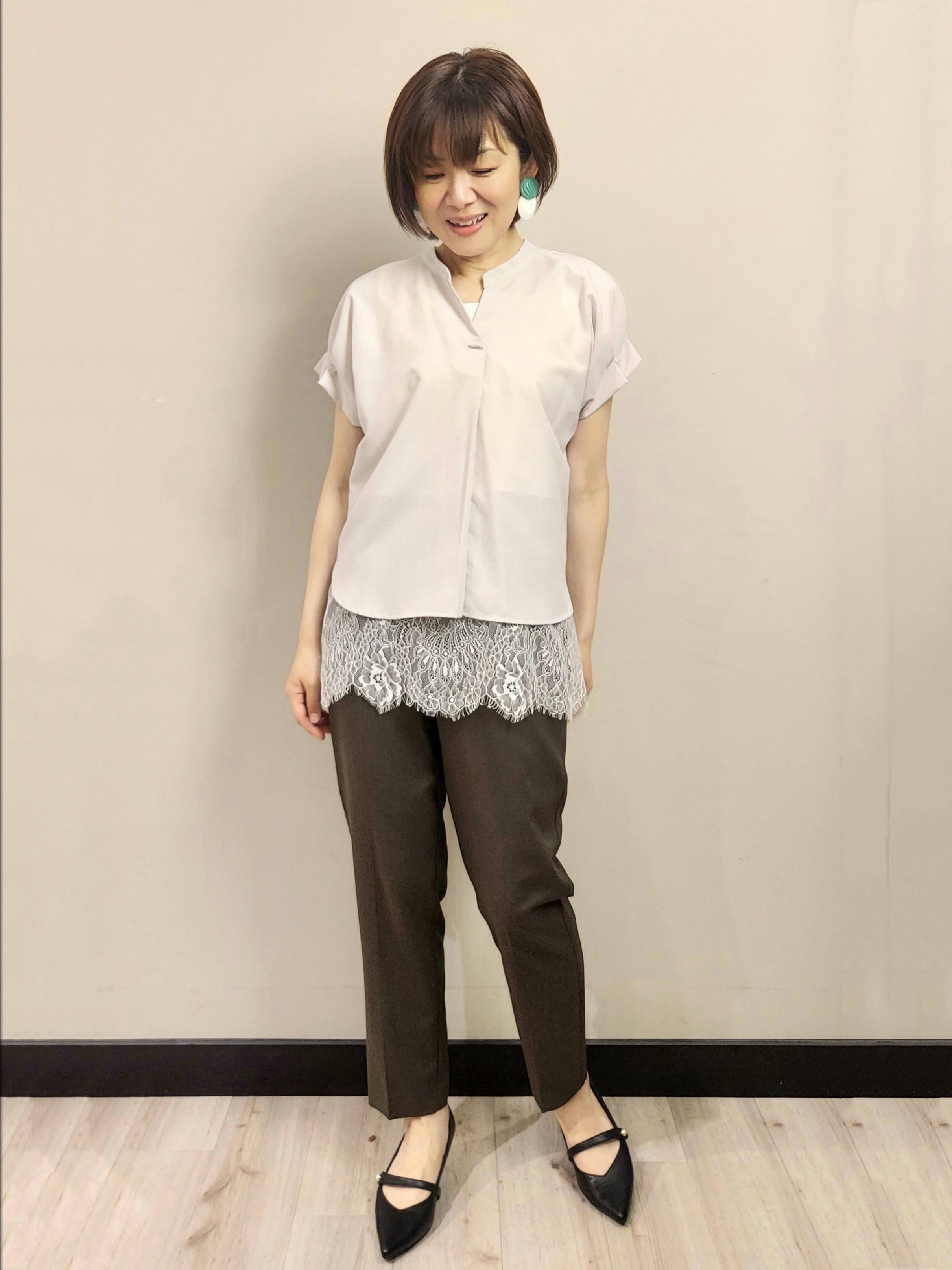 MAKIさんの「index｜【接触冷感／吸水速乾】タックスキッパーブラウス《防シワ／イージーアイロン／洗濯機OK／9col》」を使ったコーディネート