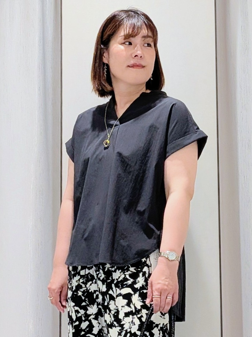 Onumaさんの「UNTITLED｜【多機能付き】バックプリーツデザインブラウス」を使ったコーディネート