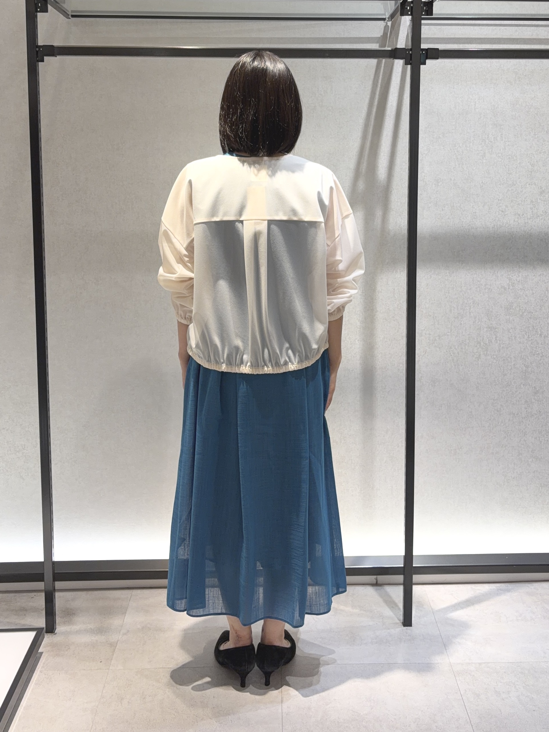 わたなべさんの「UNTITLED｜トリコットシアーブラウス」を使ったコーディネート