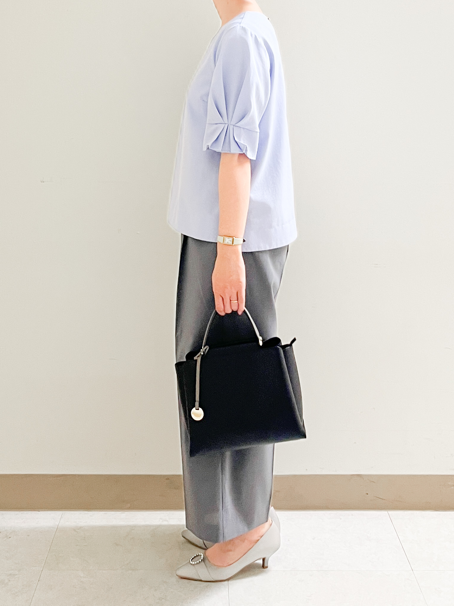 あかねさんの「OPAQUE.CLIP｜【接触冷感／吸水速乾】タックパフスリーブブラウス《防シワ／洗濯機OK／XS～3L／6col》」を使ったコーディネート