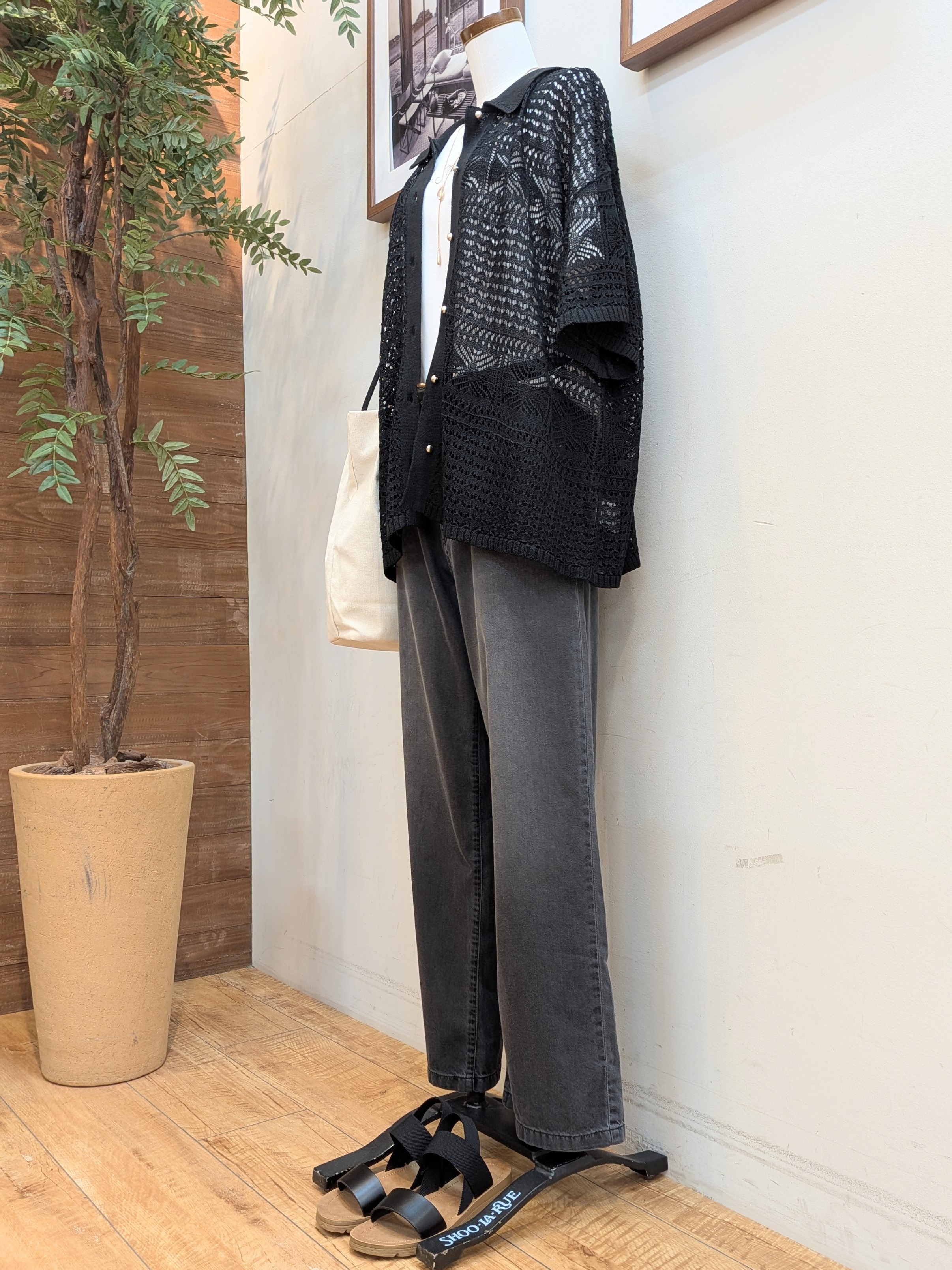 うっちーさんの「SHOO･LA･RUE｜レースニットカーディガン」を使ったコーディネート