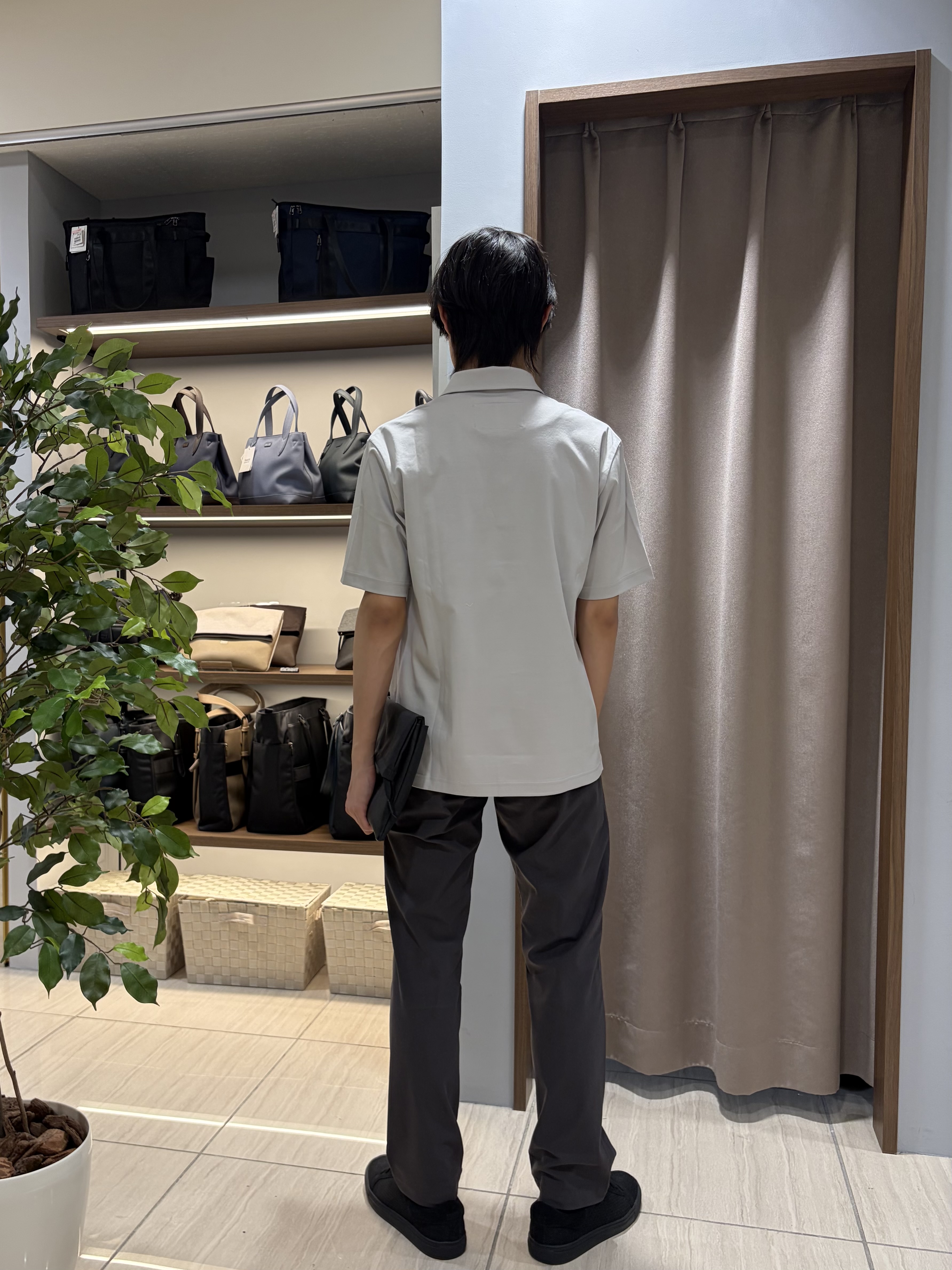 hiroさんの「TAKEO KIKUCHI｜【接触冷感】アイスクリアコットン ワンポイント ポロシャツ」を使ったコーディネート