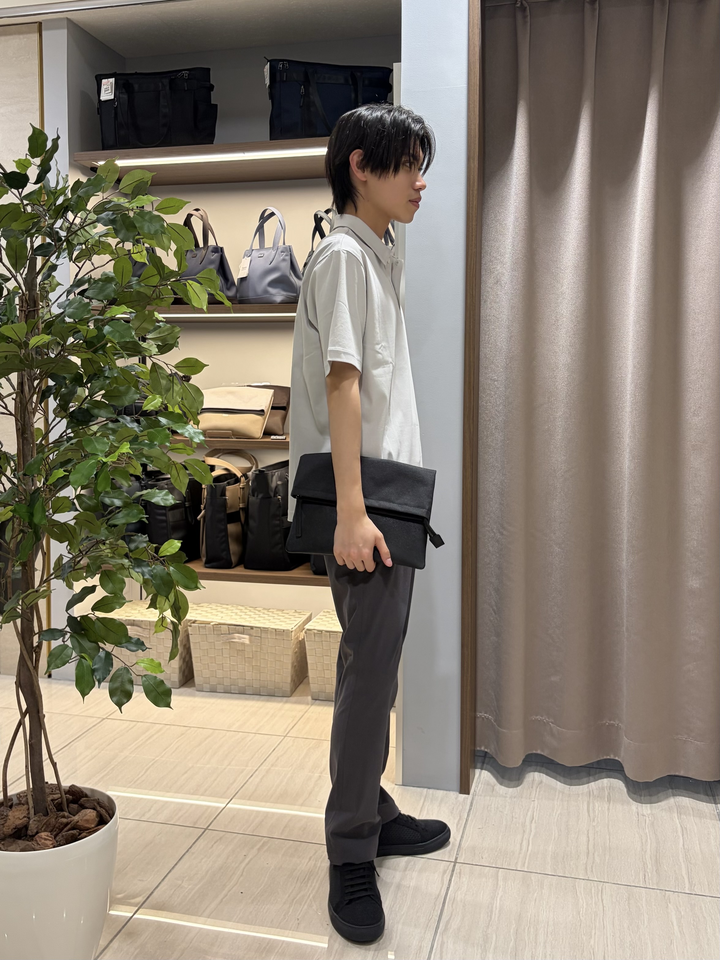 hiroさんの「TAKEO KIKUCHI｜【接触冷感】アイスクリアコットン ワンポイント ポロシャツ」を使ったコーディネート
