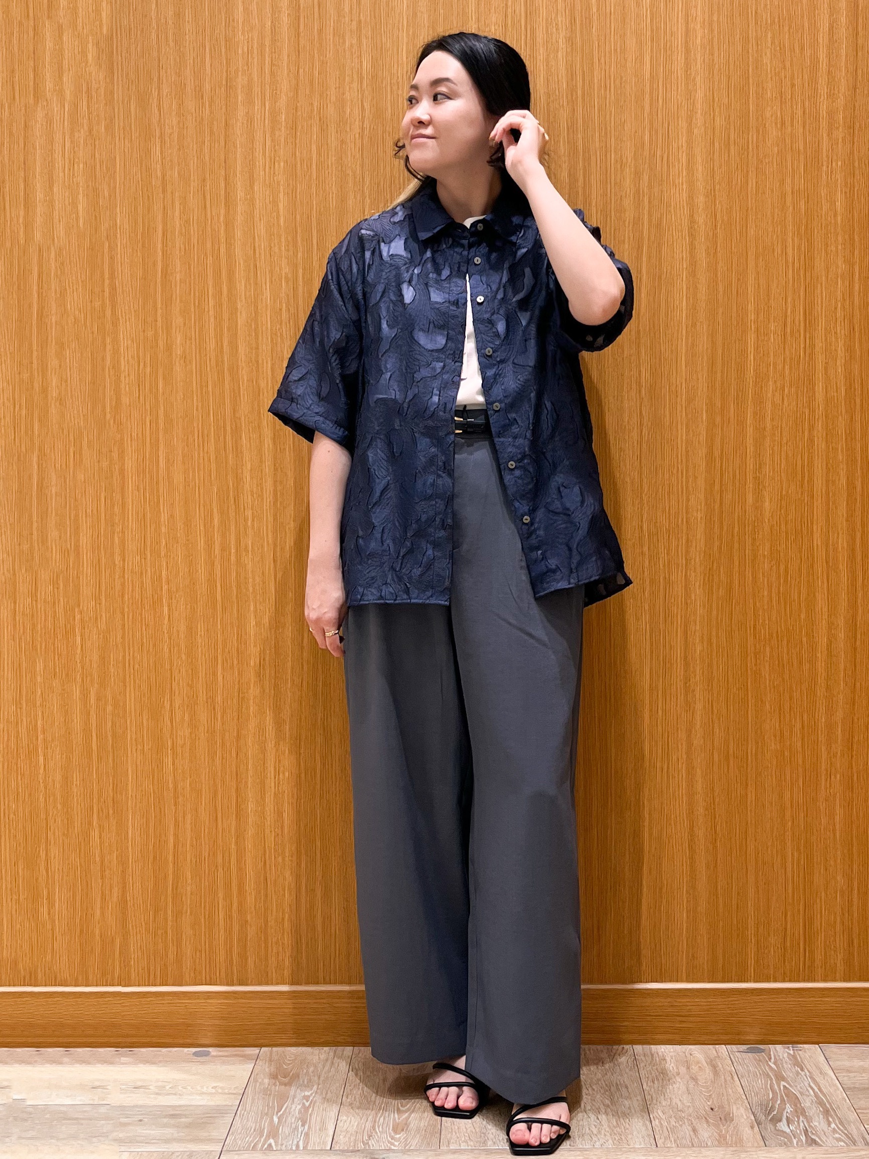 aさんの「OPAQUE.CLIP｜シアージャカードシャツ【洗濯機OK】」を使ったコーディネート