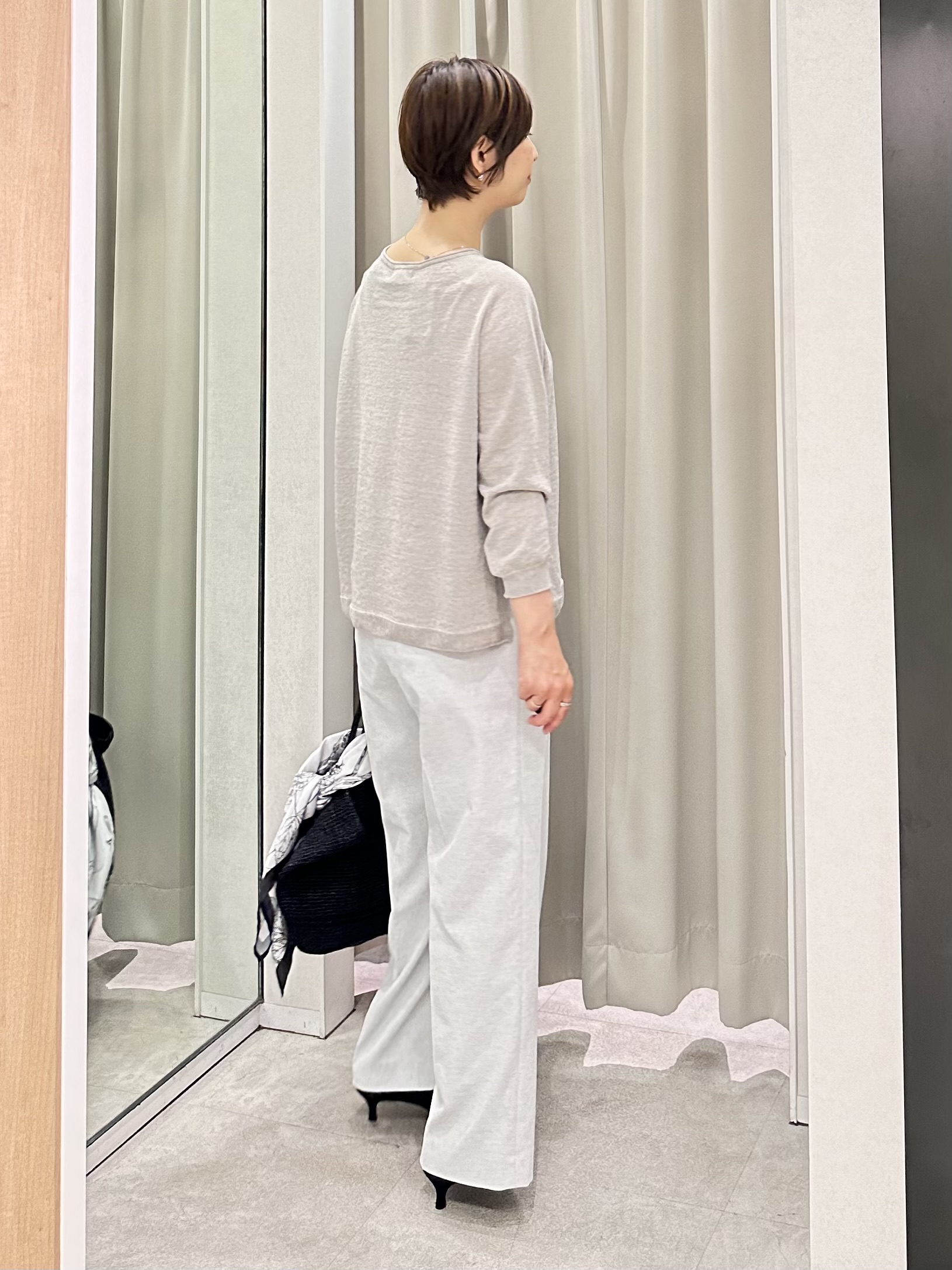 みなこさんの「UNTITLED｜【ゆったり/リラクシー】リネンボートネックプルオーバー」を使ったコーディネート
