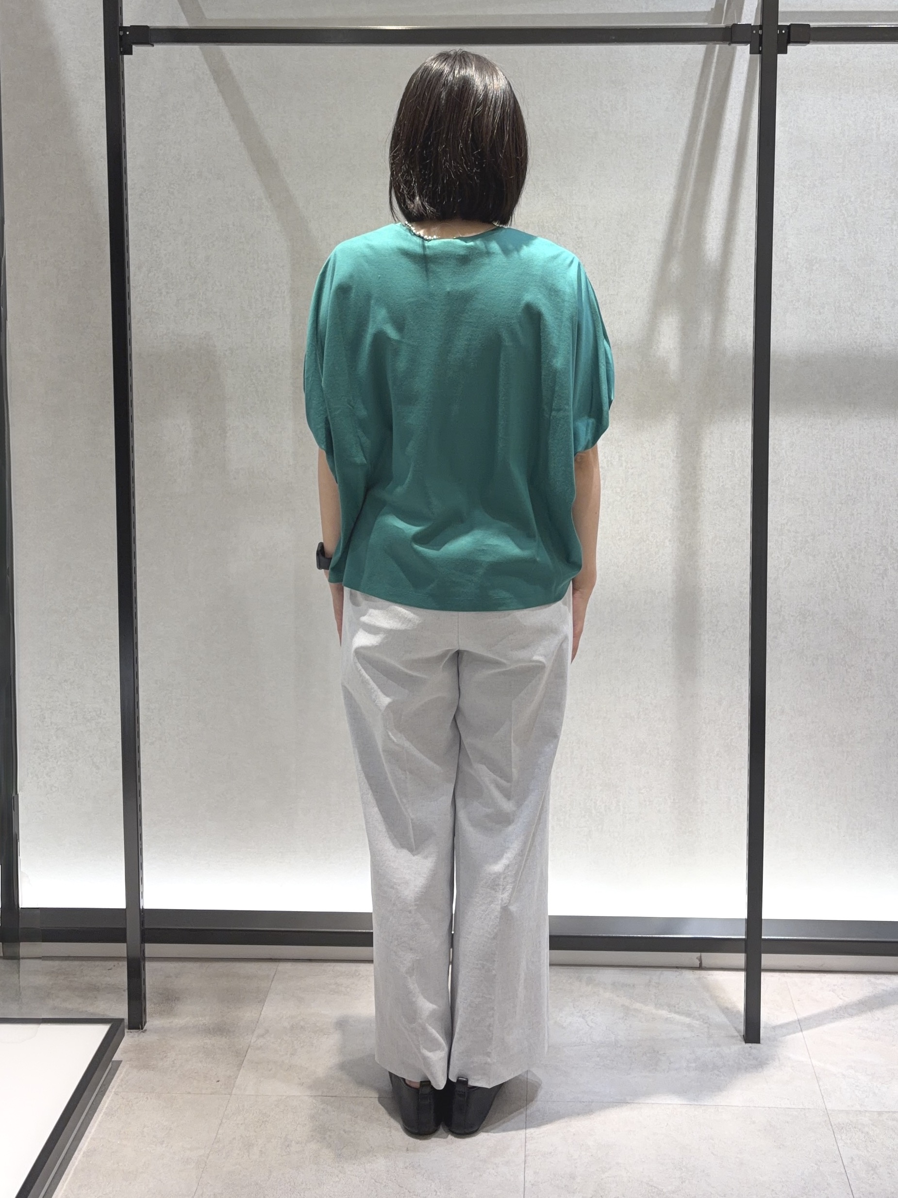 わたなべさんの「UNTITLED｜【汗染み防止/接触冷感】ドルマンプルオーバー」を使ったコーディネート