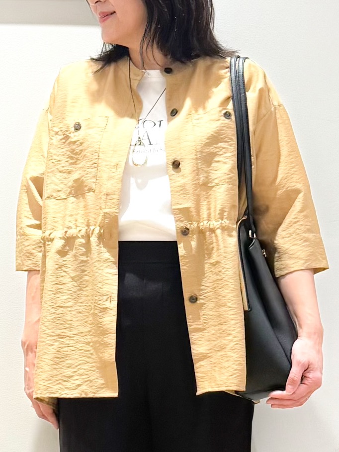Lilyさんの「grove｜5分袖ver登場！【体型カバー・洗える】シアーサファリシャツジャケット」を使ったコーディネート