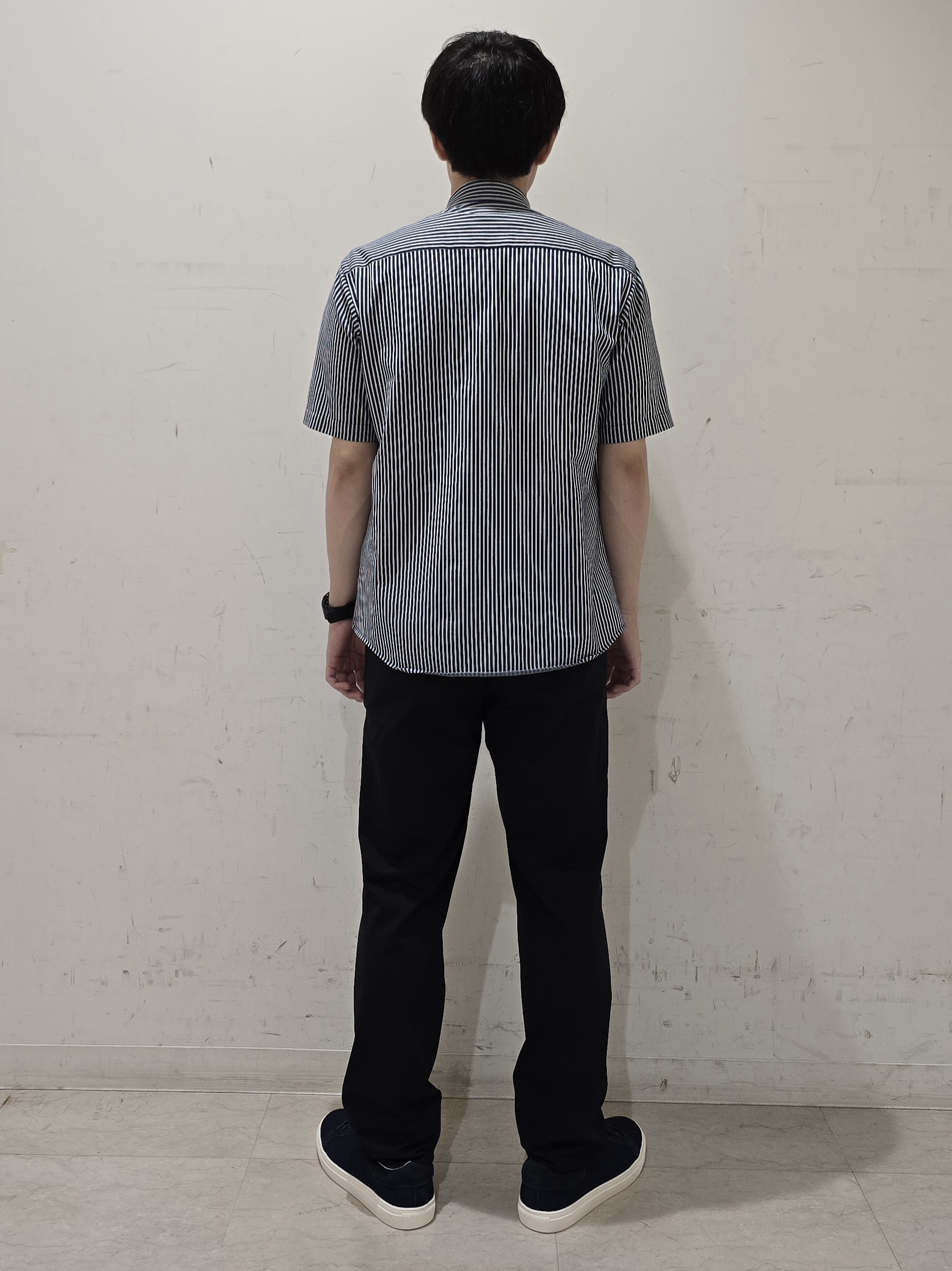 白木駆さんの「TAKEO KIKUCHI｜【360&deg;ストレッチ/軽量】None Of Stress ライト パンツ（セットアップ対応）」を使ったコーディネート
