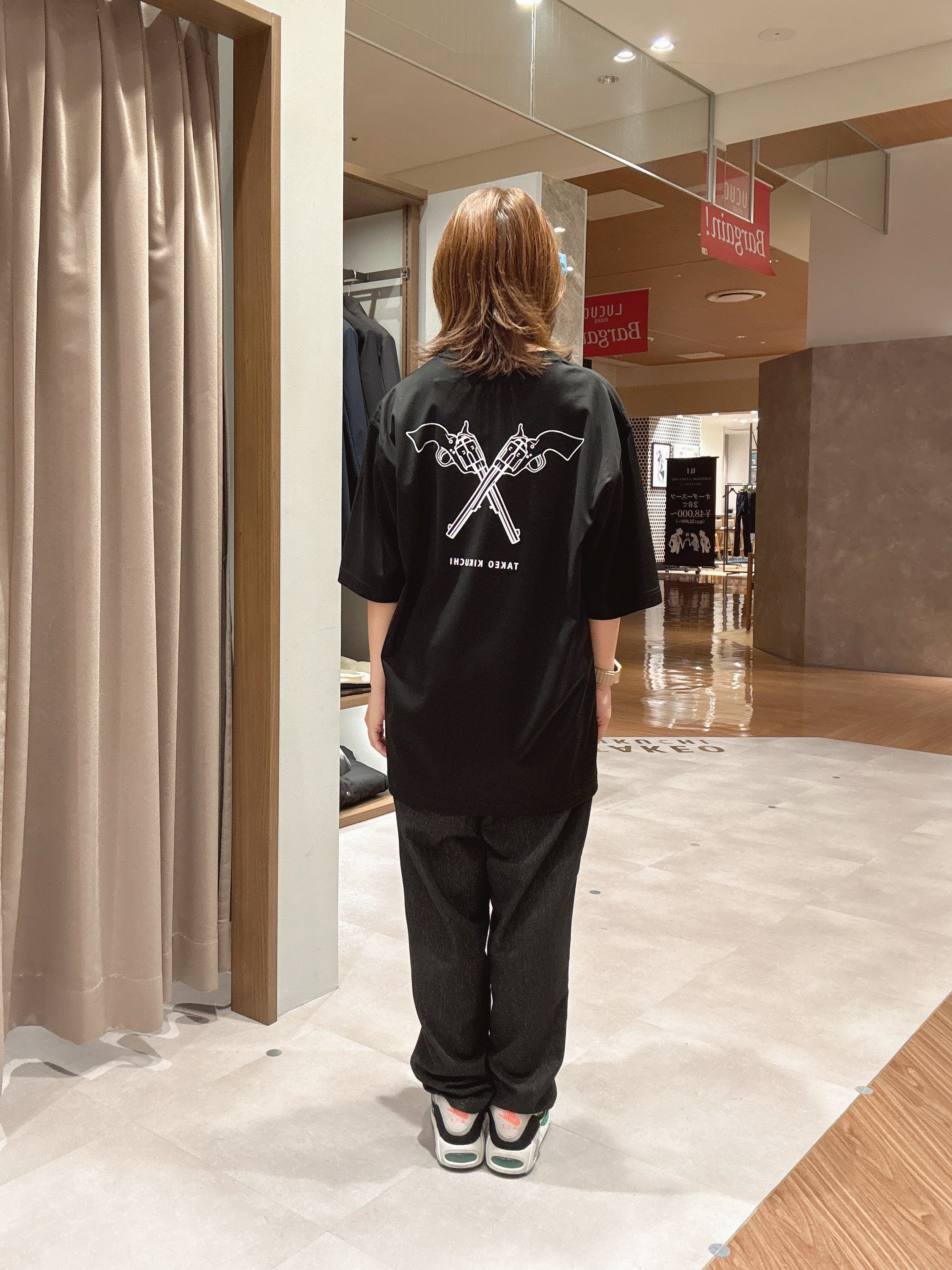 hanechanさんの「TAKEO KIKUCHI｜【BOWLER HAT LABEL】アイスクリアコットン バッククロスピストル 半袖Tシャツ」を使ったコーディネート