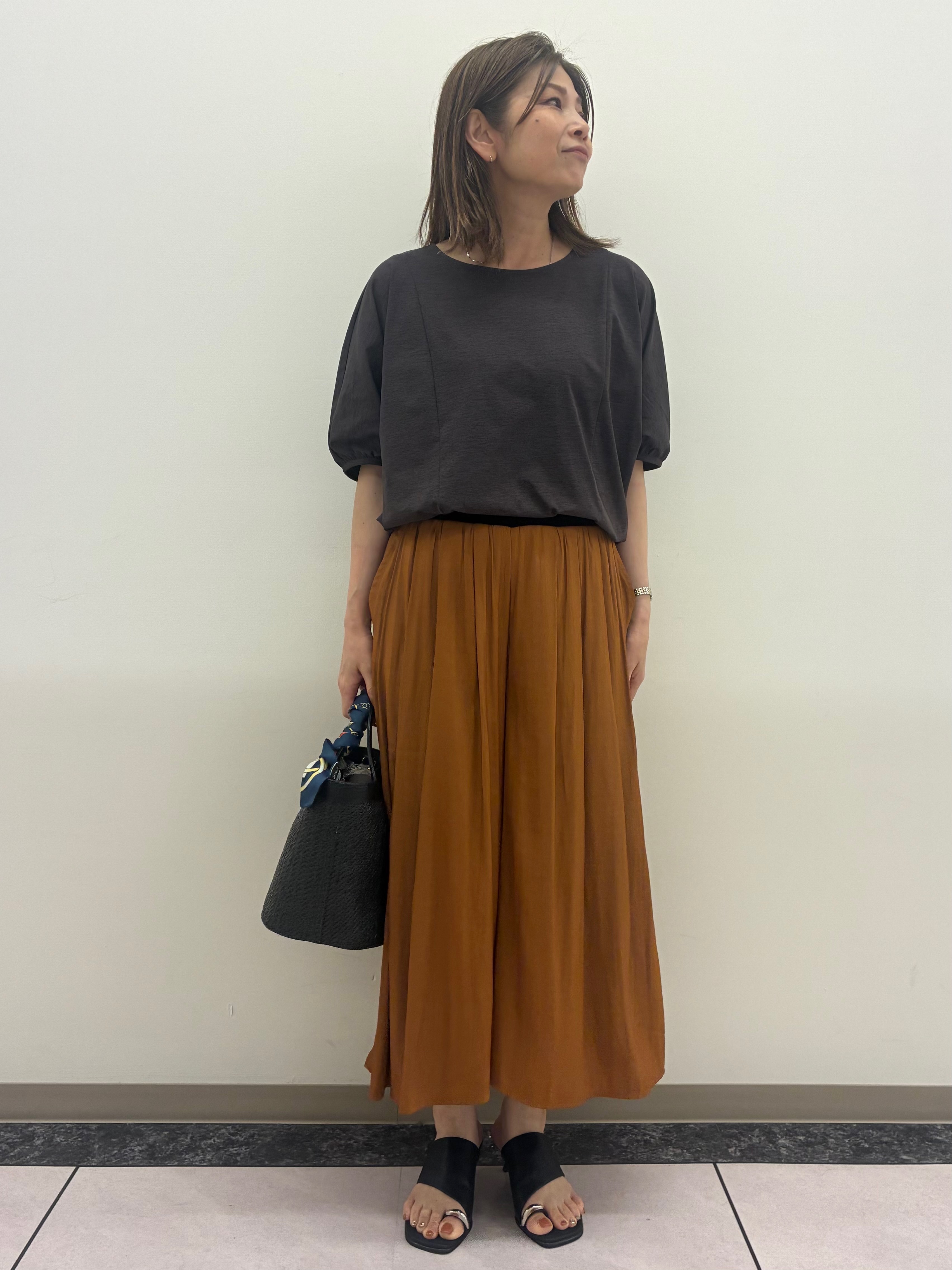 ちいさんの「Reflect｜【UVカット／接触冷感／吸水速乾】ギャザースリーブカットソー」を使ったコーディネート